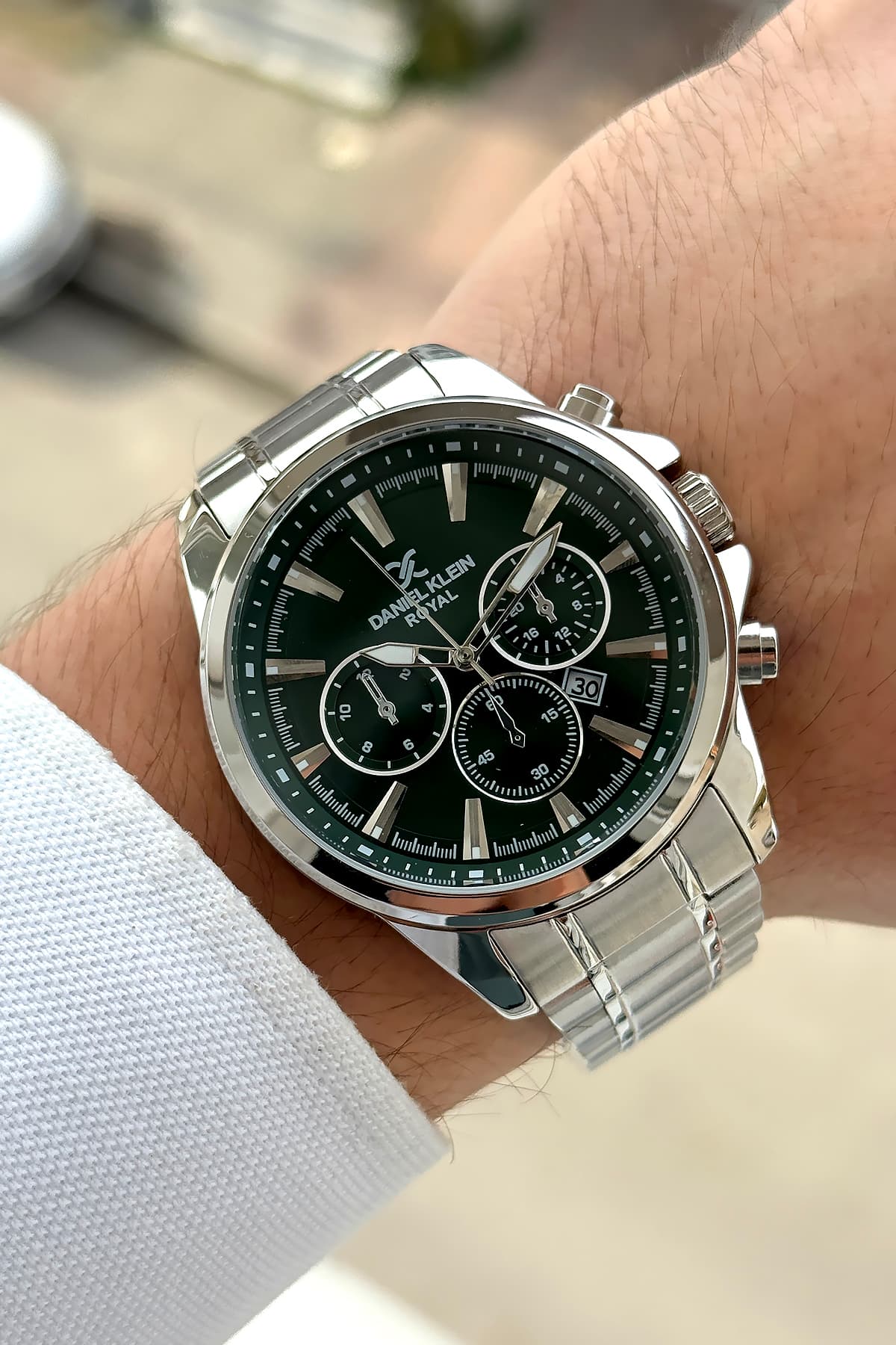 ساعت مچی مردانه Daniel Klein بند نقرهای صفحه سبز گارانتی ۲۴ ماهه ساعت مچی مردانه Daniel Klein بند نقرهای صفحه سبز گارانتی ۲۴ ماهه