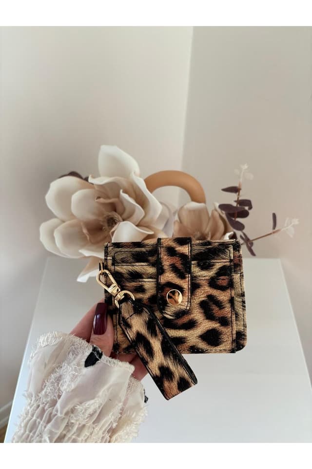 کیف پول زنانه lalettobags با طرح پلنگی کیف پول زنانه lalettobags با طرح پلنگی