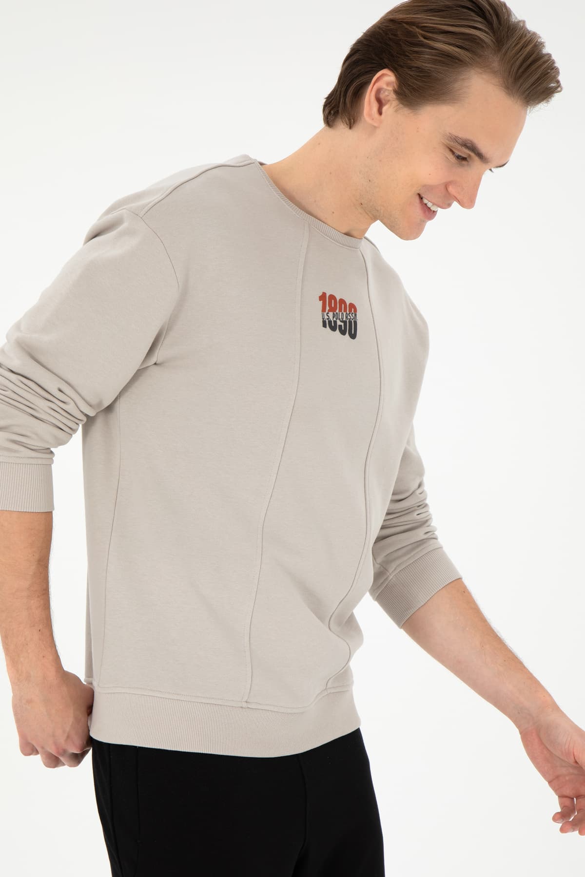 سوئیشرت مردانه U.S. Polo Assn. کامفورت فیت یقه گرد سنگی مدل 50293430-VR049 سوئیشرت مردانه U.S. Polo Assn. کامفورت فیت یقه گرد سنگی مدل 50293430-VR049