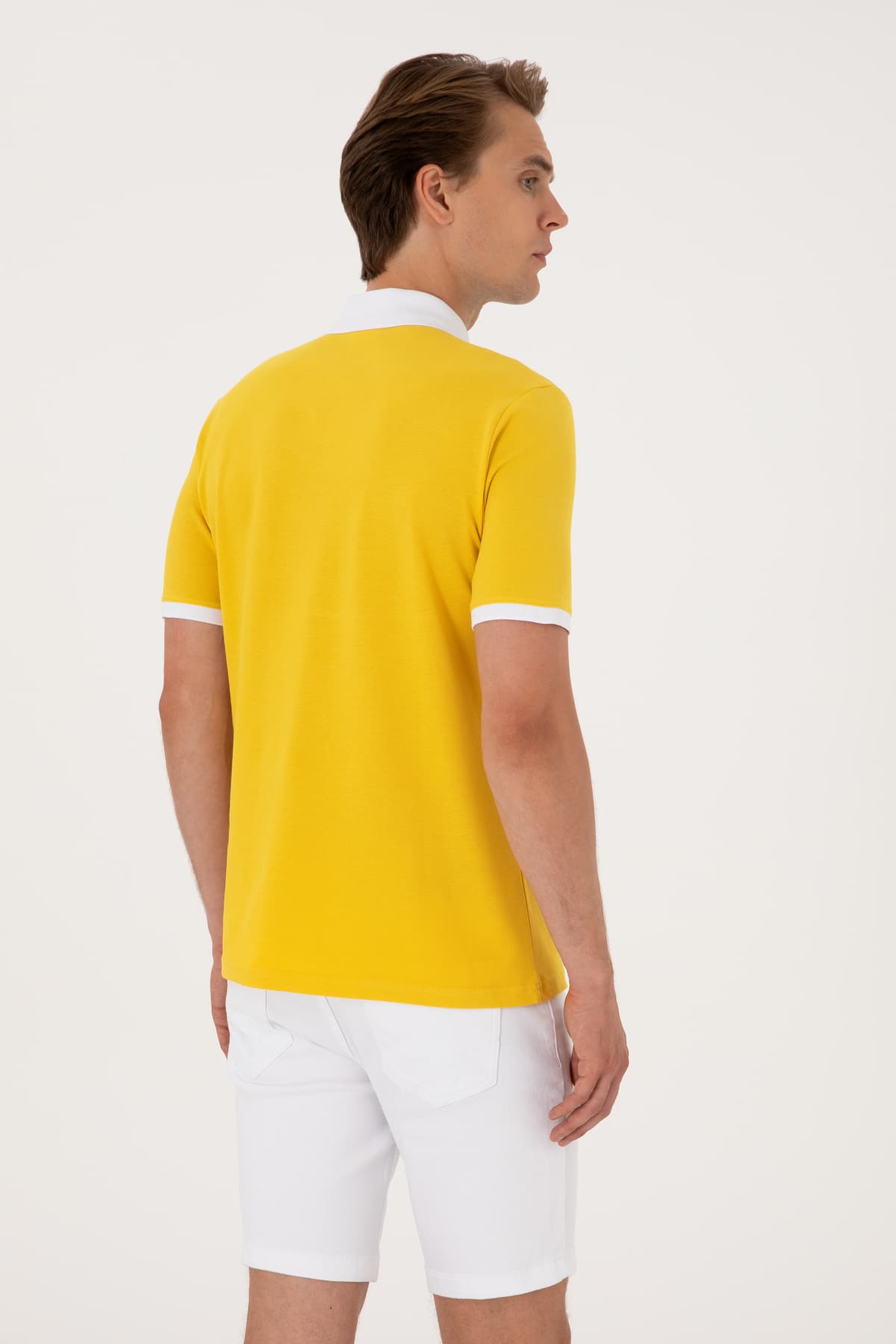 تیشرت مردانه U.S. Polo Assn. فیت معمولی یقه Polo زرد تیره مدل 50299782-VR094 تیشرت مردانه U.S. Polo Assn. فیت معمولی یقه Polo زرد تیره مدل 50299782-VR094