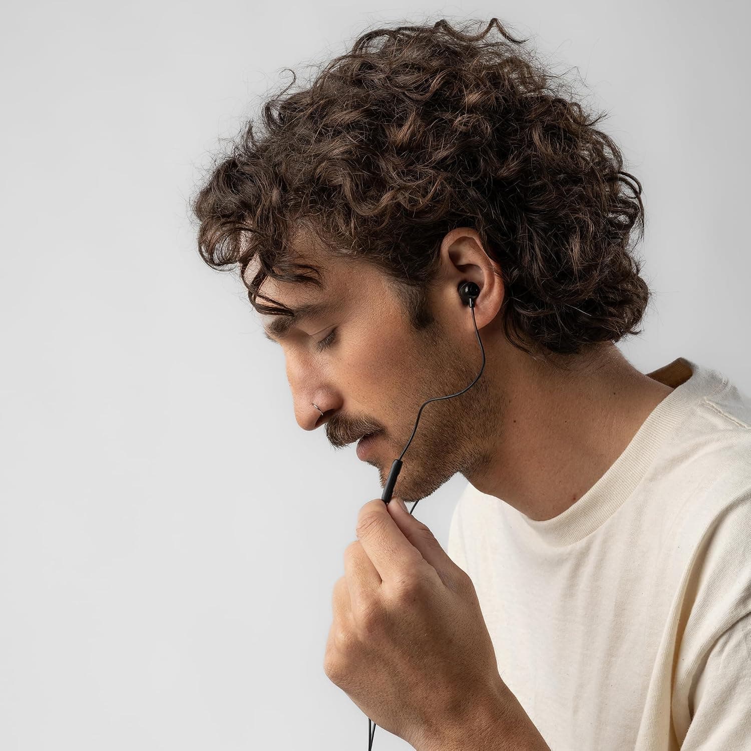 ایرباد Skullcandy مدل Jib با میکروفون و کنترل از راه دور مشکی/مشکی ایرباد Skullcandy مدل Jib با میکروفون و کنترل از راه دور مشکی/مشکی