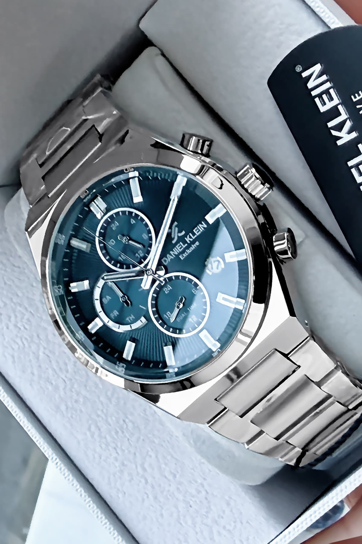 ساعت مردانه Daniel Klein Exclusive نقرهای بند فولادی ضد آب 3 ATM مدل CBK449 ساعت مردانه Daniel Klein Exclusive نقرهای بند فولادی ضد آب 3 ATM مدل CBK449