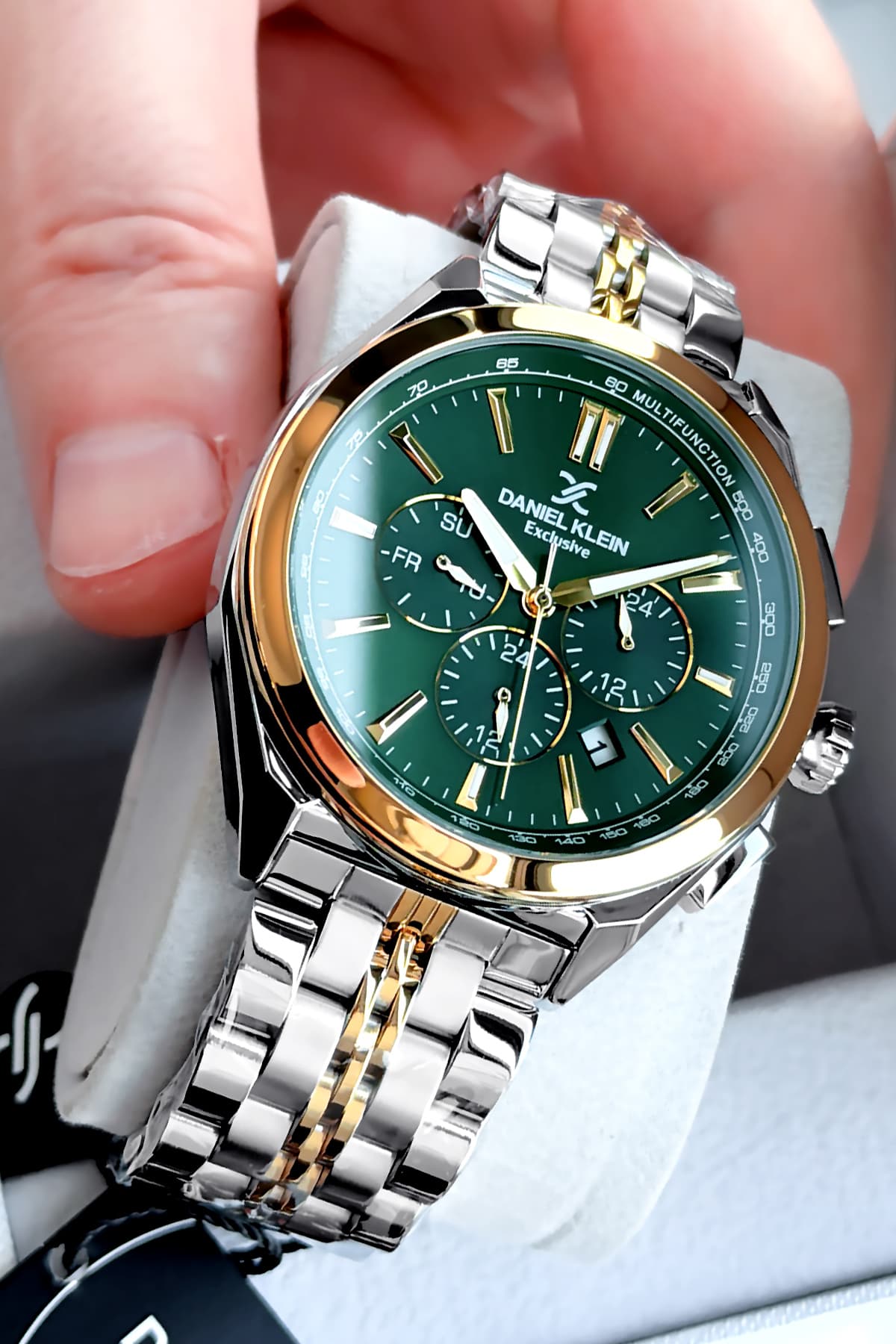 ساعت مچی مردانه Daniel Klein ضد آب بند فولادی نقرهای-طلایی سبز مدل DKE2097C4 ساعت مچی مردانه Daniel Klein ضد آب بند فولادی نقرهای-طلایی سبز مدل DKE2097C4