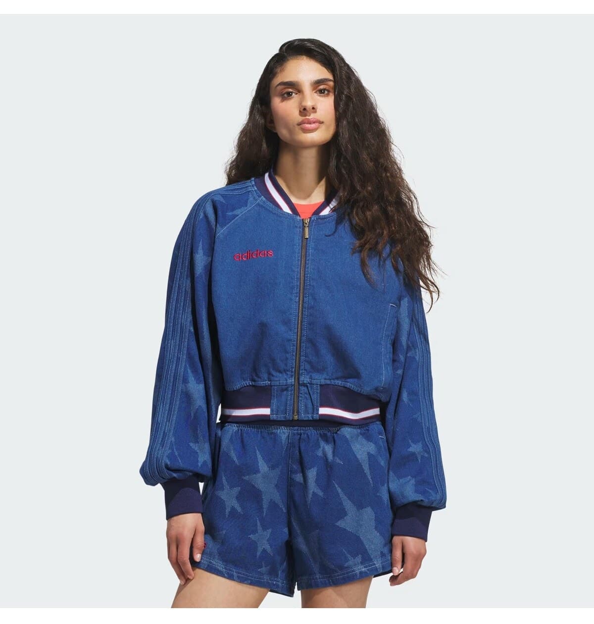 ژاکت زنانه adidas از جین با طرح گرافیکی مدل SST Varsity Bomber ژاکت زنانه adidas از جین با طرح گرافیکی مدل SST Varsity Bomber