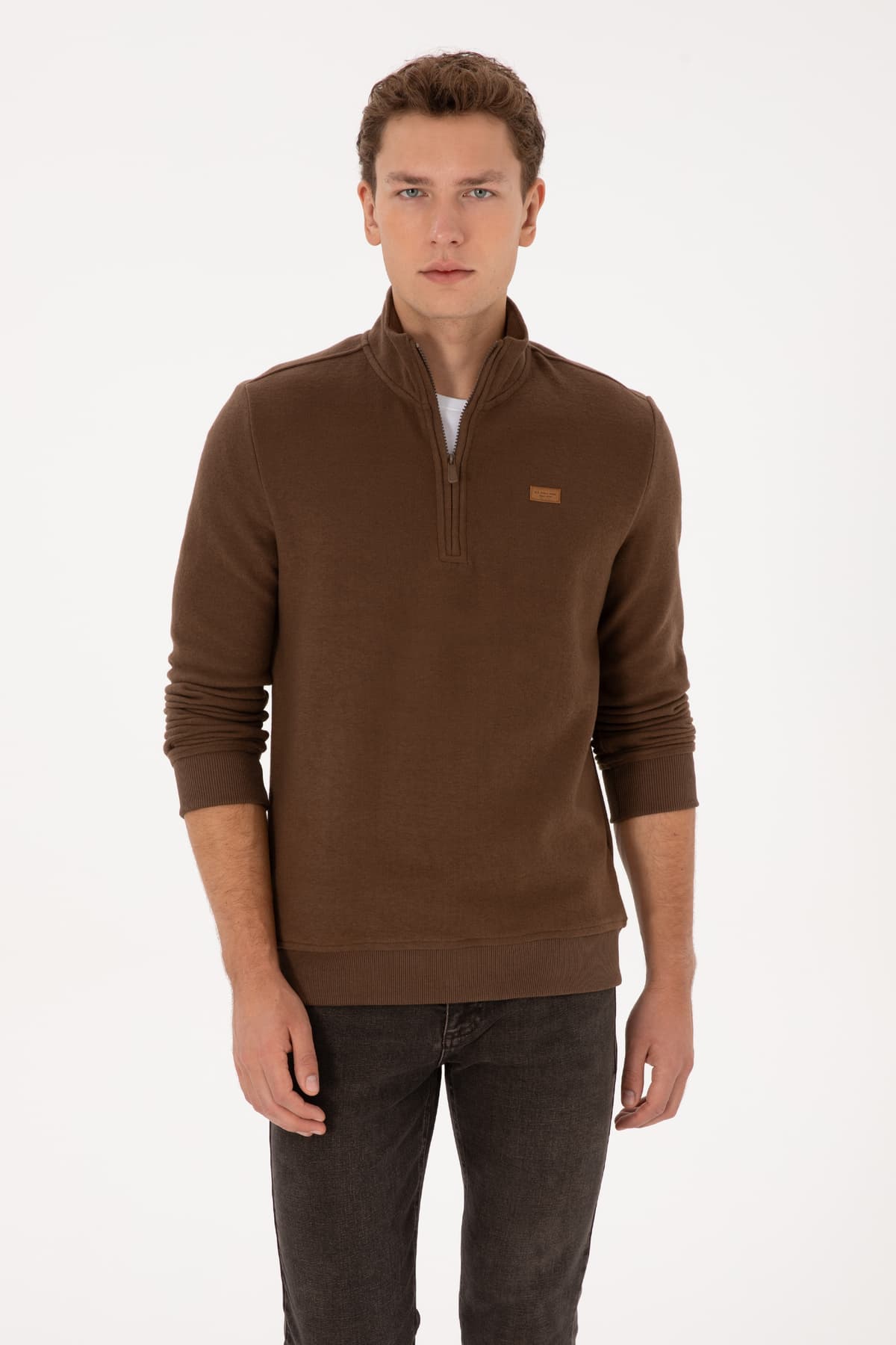 سوئیشرت مردانه U.S. Polo Assn. نیم زیپ شاردون قهوهای مدل 50313802-VR029 سوئیشرت مردانه U.S. Polo Assn. نیم زیپ شاردون قهوهای مدل 50313802-VR029