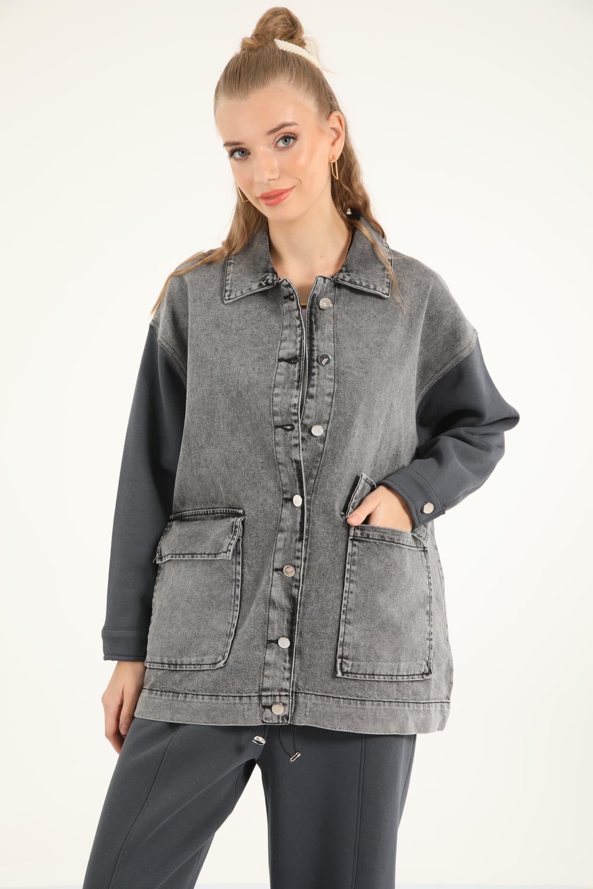ژاکت جین زنانه Suede Style با جزئیات بافت آستین مدل 5361 ژاکت جین زنانه Suede Style با جزئیات بافت آستین مدل 5361