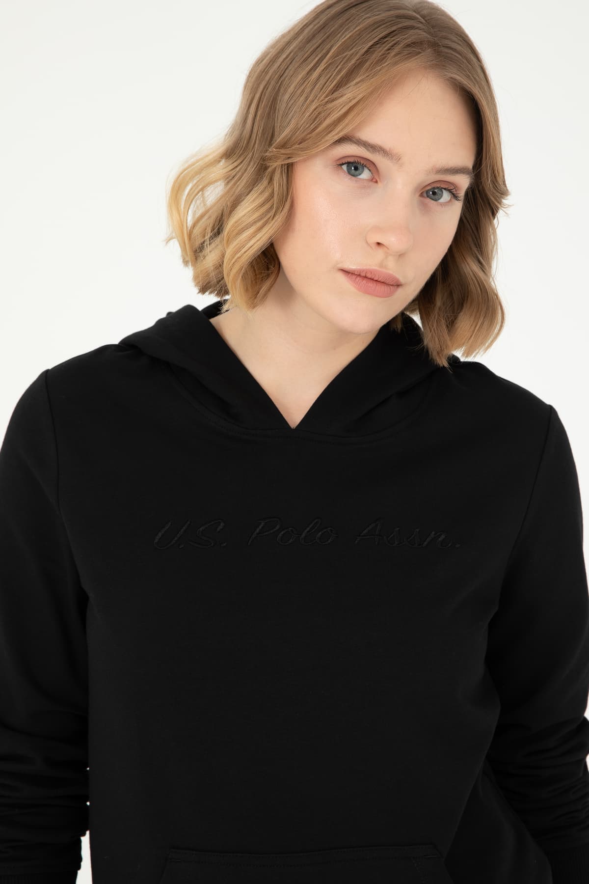سویشرت زنانه U.S. Polo Assn. کلاهدار مشکی مدل 50296947-VR046 سویشرت زنانه U.S. Polo Assn. کلاهدار مشکی مدل 50296947-VR046
