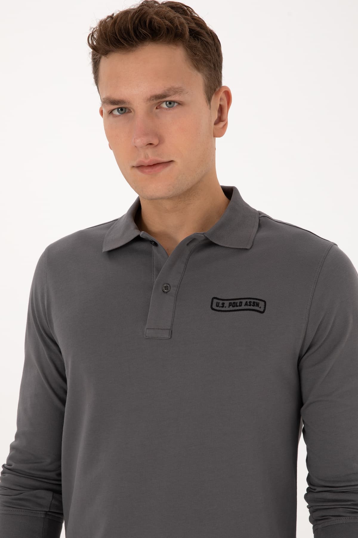 سویشرت مردانه U.S. Polo Assn. فیت معمولی یقه پولو خاکستری مدل 50315454-VR024 سویشرت مردانه U.S. Polo Assn. فیت معمولی یقه پولو خاکستری مدل 50315454-VR024