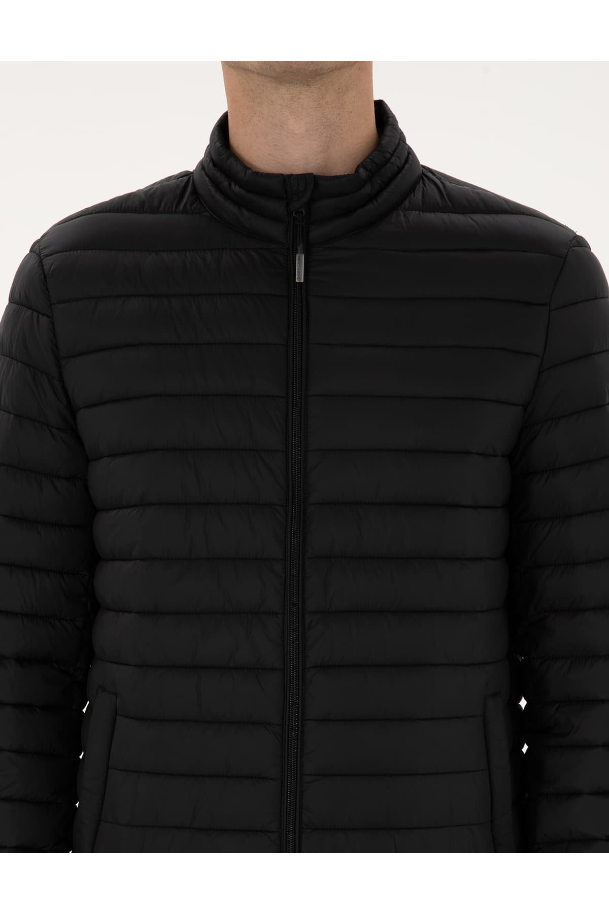 کاپشن مردانه Pierre Cardin مشکی کاپیتونه بیسیک مدل 50313921-VR046 کاپشن مردانه Pierre Cardin مشکی کاپیتونه بیسیک مدل 50313921-VR046