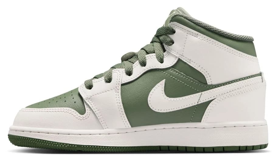 کفش بسکتبال بچگانه Nike Air Jordan 1 Mid GS کفش بسکتبال بچگانه Nike Air Jordan 1 Mid GS