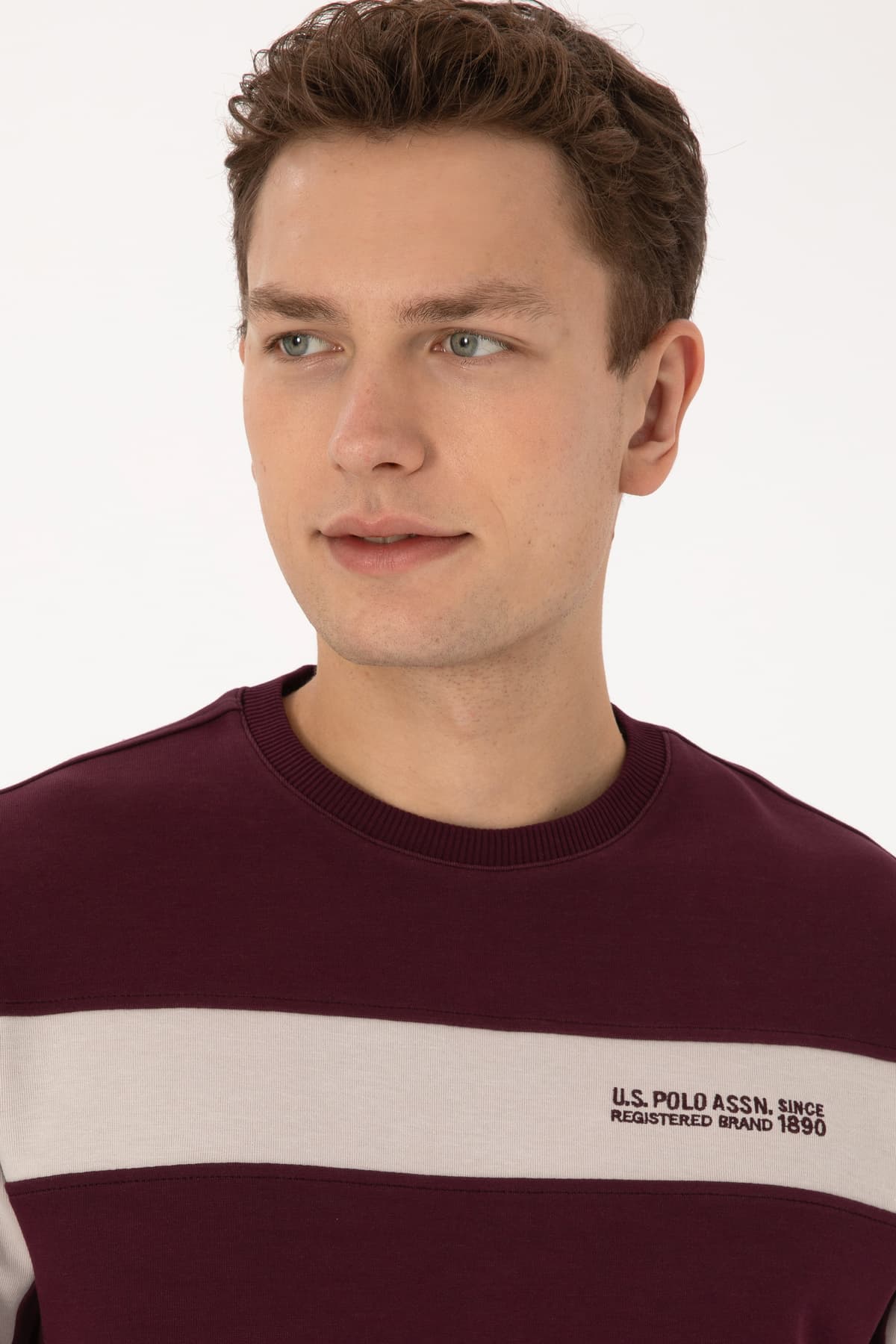سوئیشرت مردانه U.S. Polo Assn. فیت معمولی یقه گرد زرشکی مدل 50316354-VR177 سوئیشرت مردانه U.S. Polo Assn. فیت معمولی یقه گرد زرشکی مدل 50316354-VR177