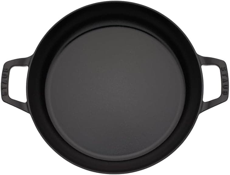 تابه سوته Staub با درب شیشهای 30 cm رنگ گل گیلاس تابه سوته Staub با درب شیشهای 30 cm رنگ گل گیلاس
