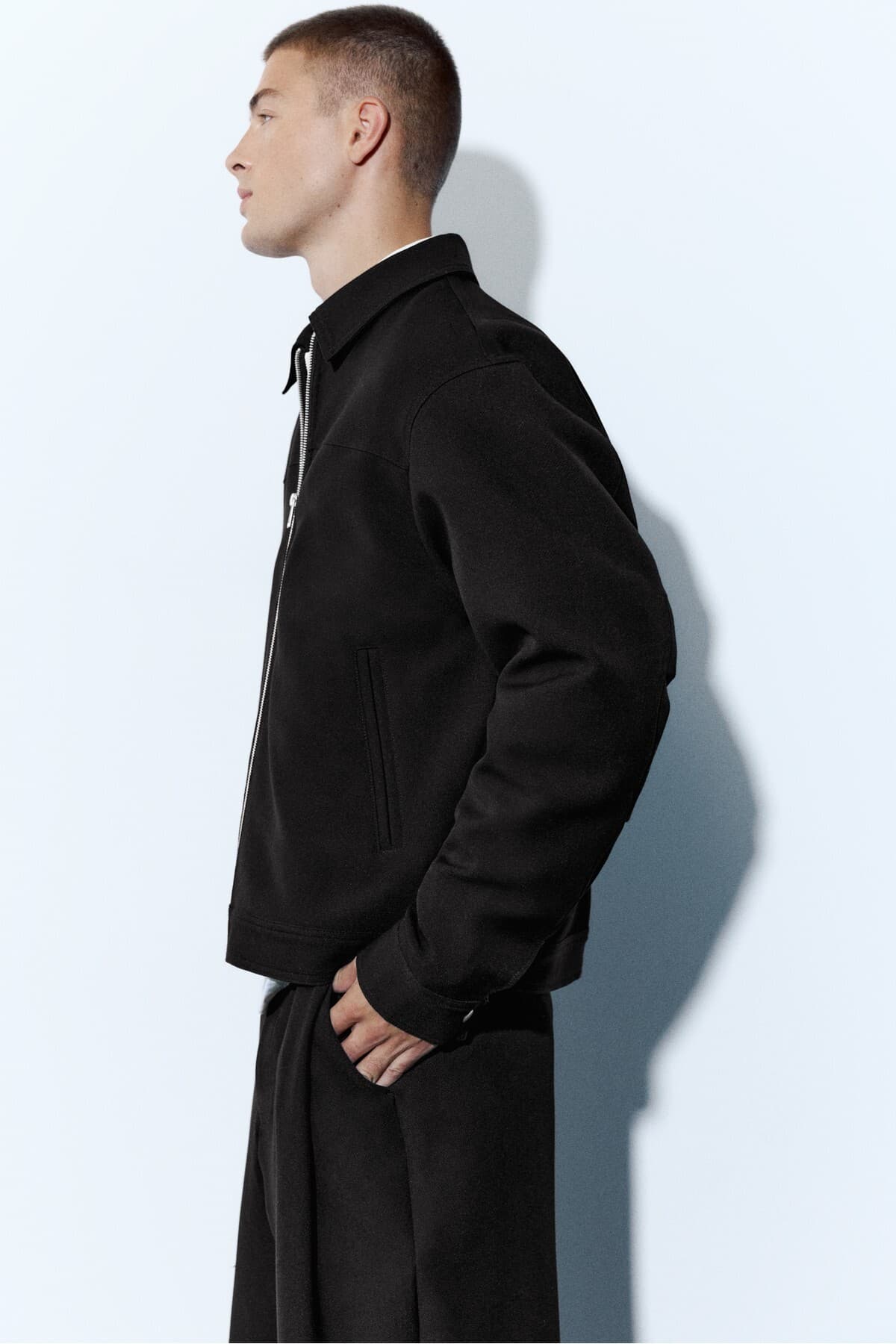 ژاکت مردانه Pull & Bear زیپدار BASIC ژاکت مردانه Pull & Bear زیپدار BASIC