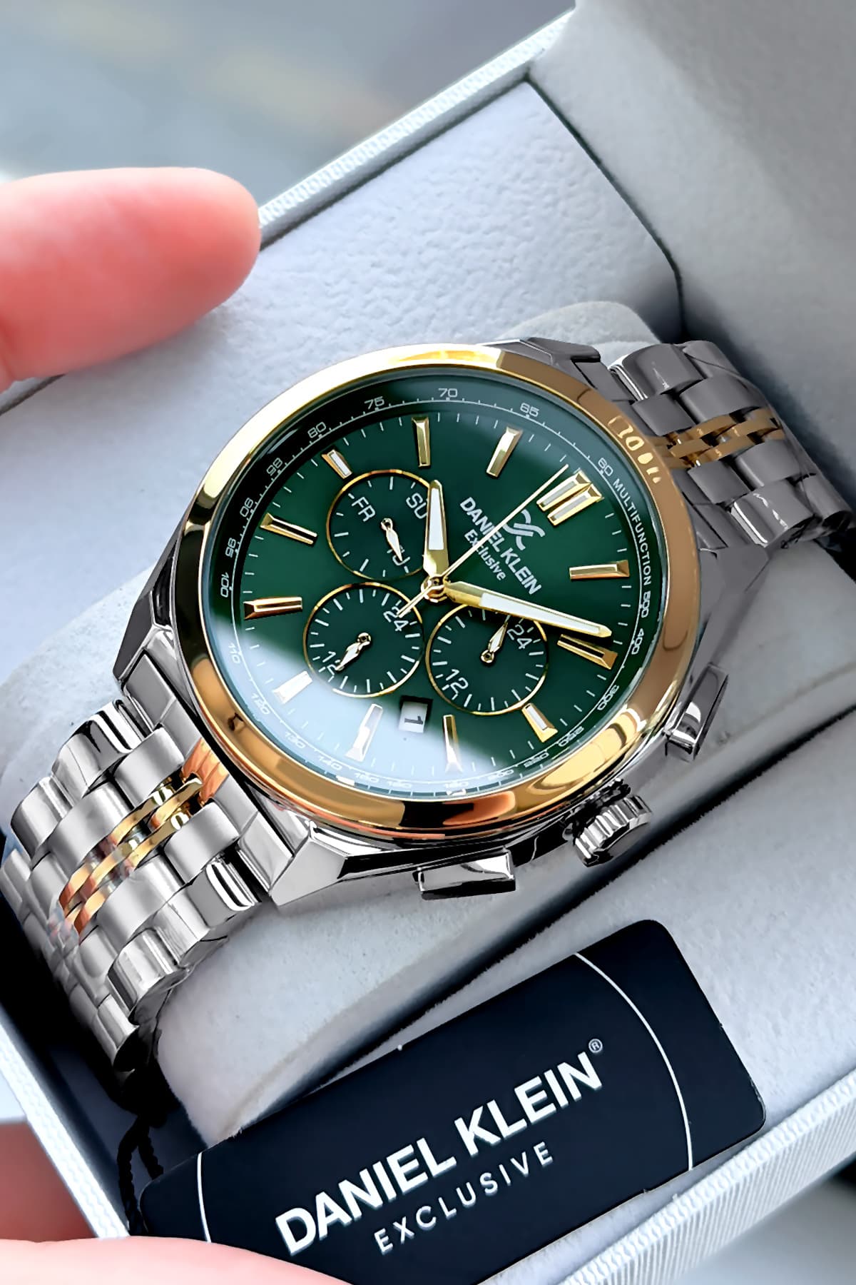 ساعت مچی مردانه Daniel Klein ضد آب بند فولادی نقرهای-طلایی سبز مدل DKE2097C4 ساعت مچی مردانه Daniel Klein ضد آب بند فولادی نقرهای-طلایی سبز مدل DKE2097C4