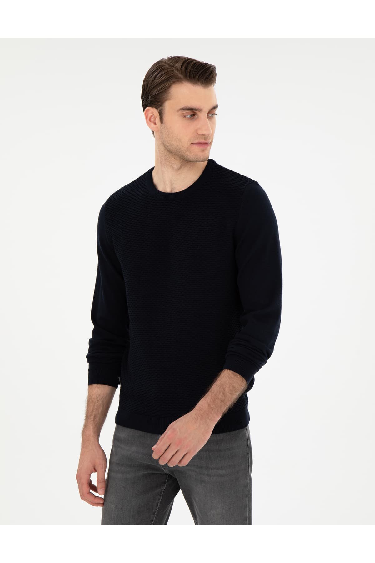 پلیور مردانه Pierre Cardin سرمهای روشن اسلیم فیت یقه گرد مدل 50281819-VR059 پلیور مردانه Pierre Cardin سرمهای روشن اسلیم فیت یقه گرد مدل 50281819-VR059