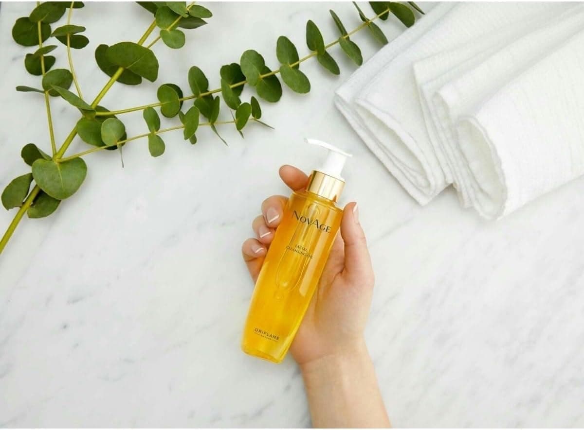 روغن پاککننده صورت Oriflame NovAge برای پاککردن آرایش ضدآب و آلودگی روغن پاککننده صورت Oriflame NovAge برای پاککردن آرایش ضدآب و آلودگی