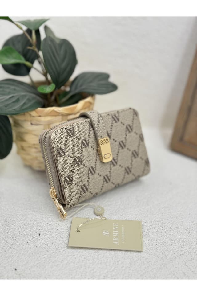 کیف پول پسرانه Armine سایز متوسط مدل C01 کیف پول پسرانه Armine سایز متوسط مدل C01