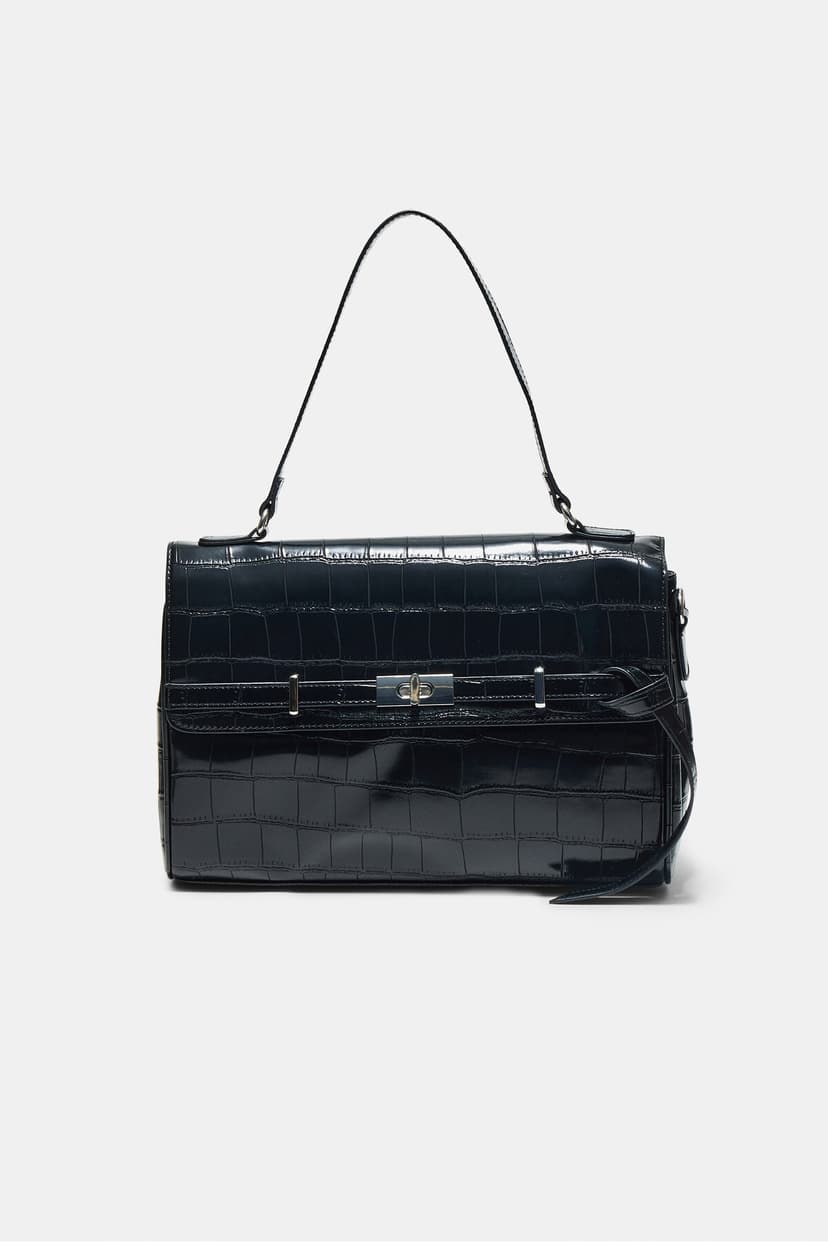 کیف پسرانه Stradivarius سایز متوسط با بند کراسبادی کیف پسرانه Stradivarius سایز متوسط با بند کراسبادی