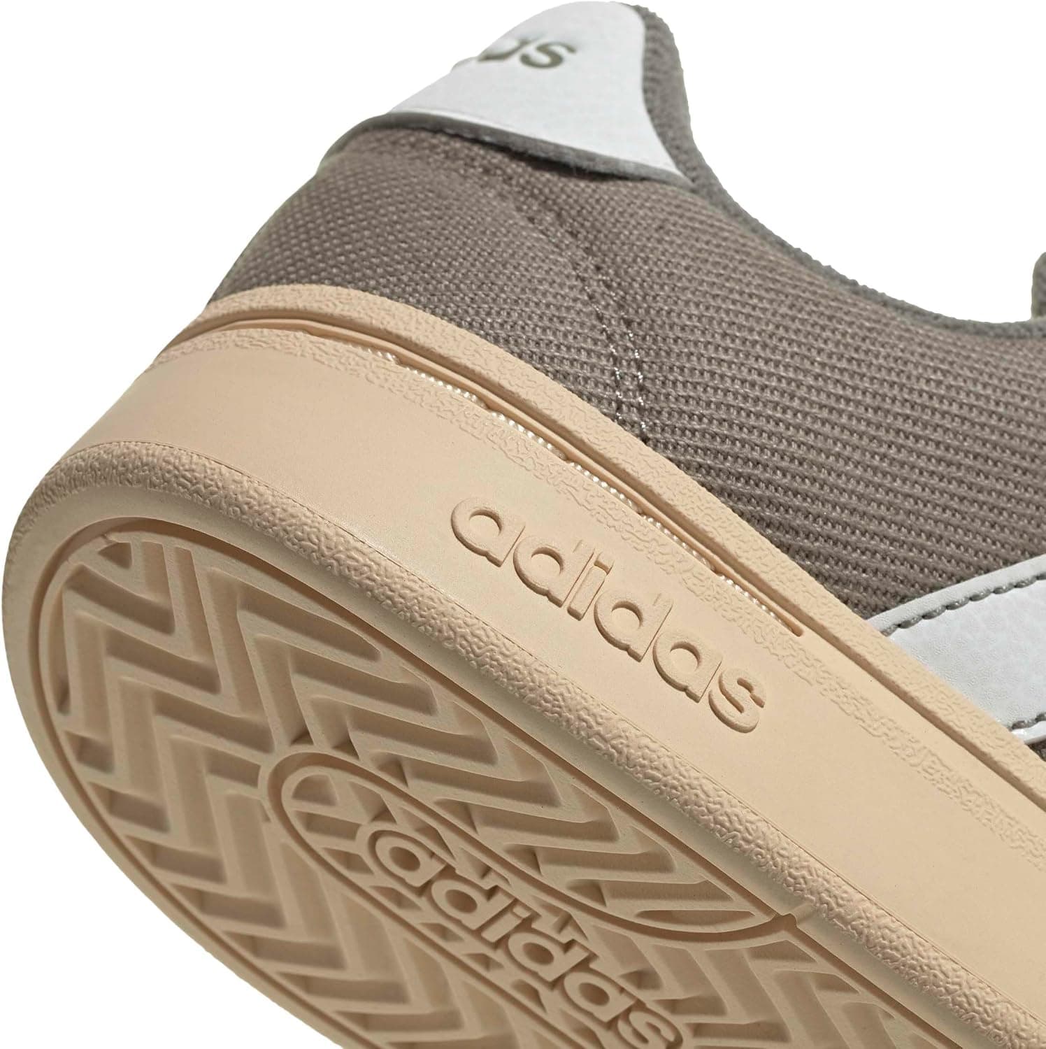 کفش زنانه adidas روزمره Aspyre سفید مدل JP5594 کفش زنانه adidas روزمره Aspyre سفید مدل JP5594