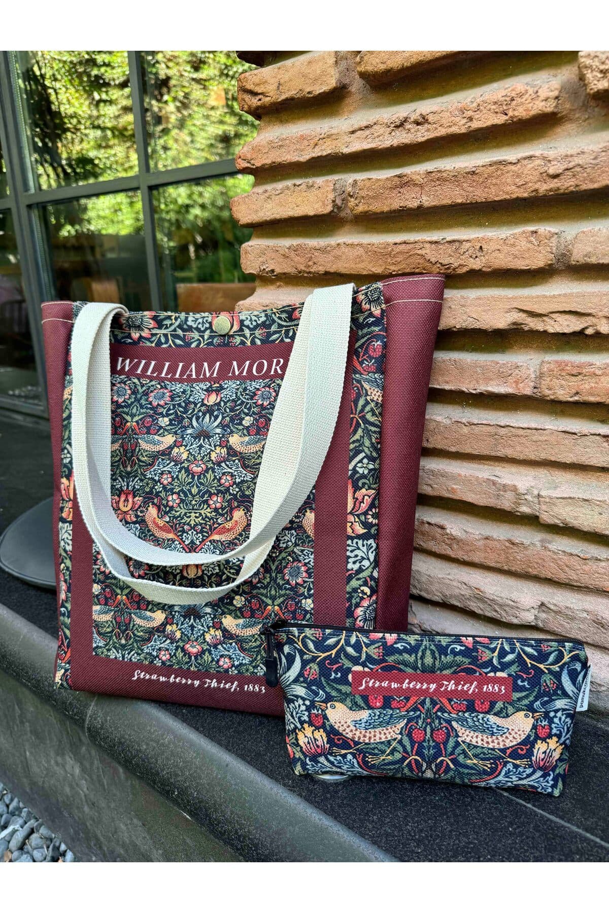 ست ۲ عددی کیف پارچهای و کیف لوازم آرایش pamukcanta William Morris کانواس قابل شستوشو جیبدار با دکمه فلزی ست ۲ عددی کیف پارچهای و کیف لوازم آرایش pamukcanta William Morris کانواس قابل شستوشو جیبدار با دکمه فلزی