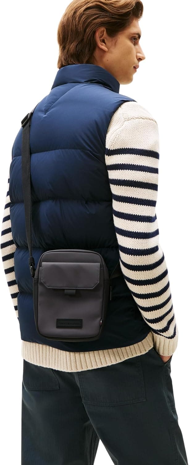کیف کراس مردانه Tommy Hilfiger TH SEASONAL MINI REPORTER خاکستری مدل AM0AM13645 کیف کراس مردانه Tommy Hilfiger TH SEASONAL MINI REPORTER خاکستری مدل AM0AM13645
