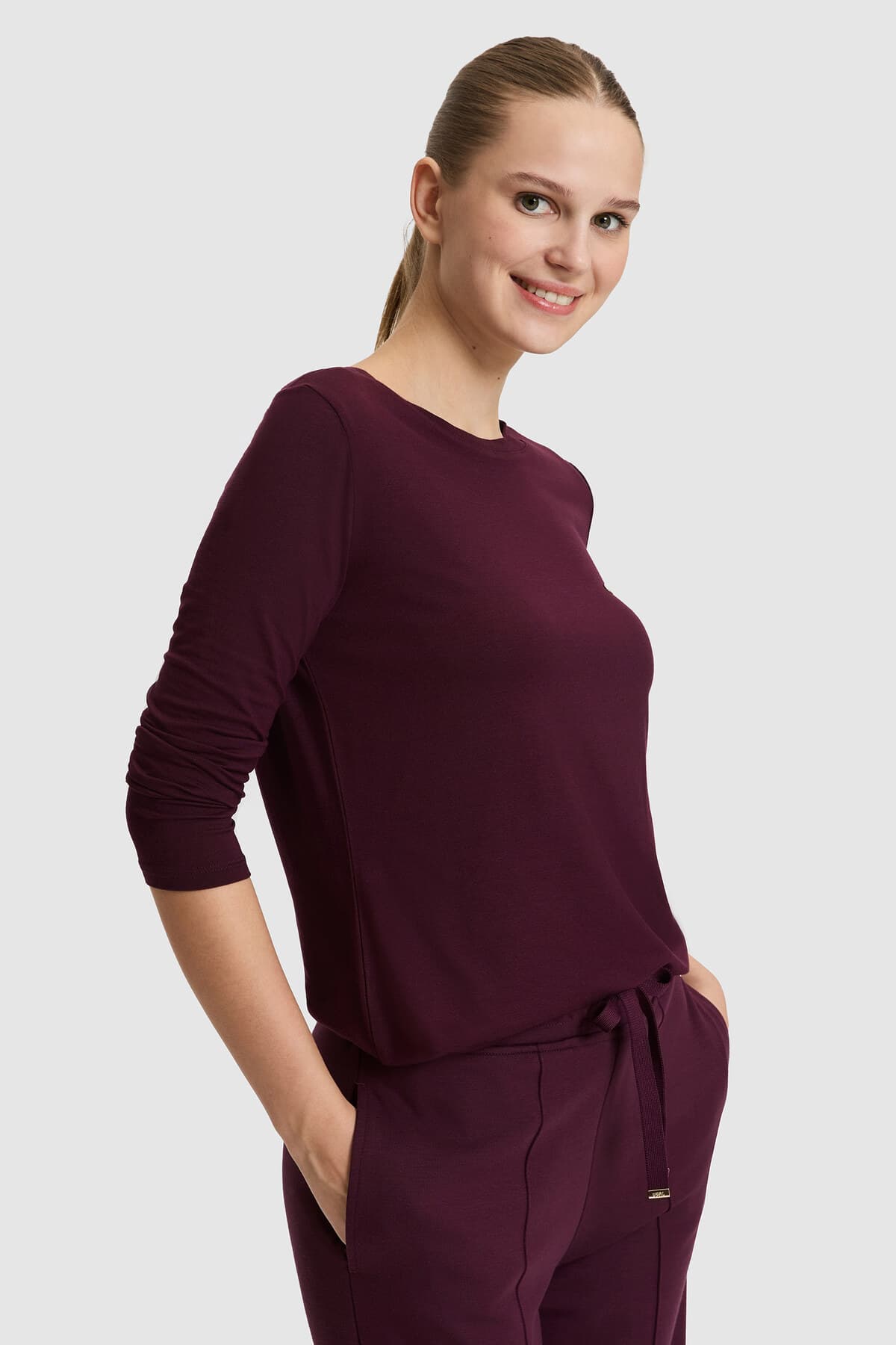 سوئیشرت زنانه U.S. Polo Assn. بوردو مدل 50332055-VR180 سوئیشرت زنانه U.S. Polo Assn. بوردو مدل 50332055-VR180