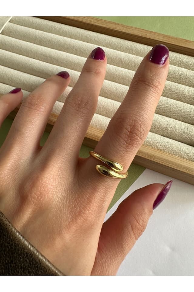 انگشتر مردانه ringbox طلایی پیچی انگشتر مردانه ringbox طلایی پیچی