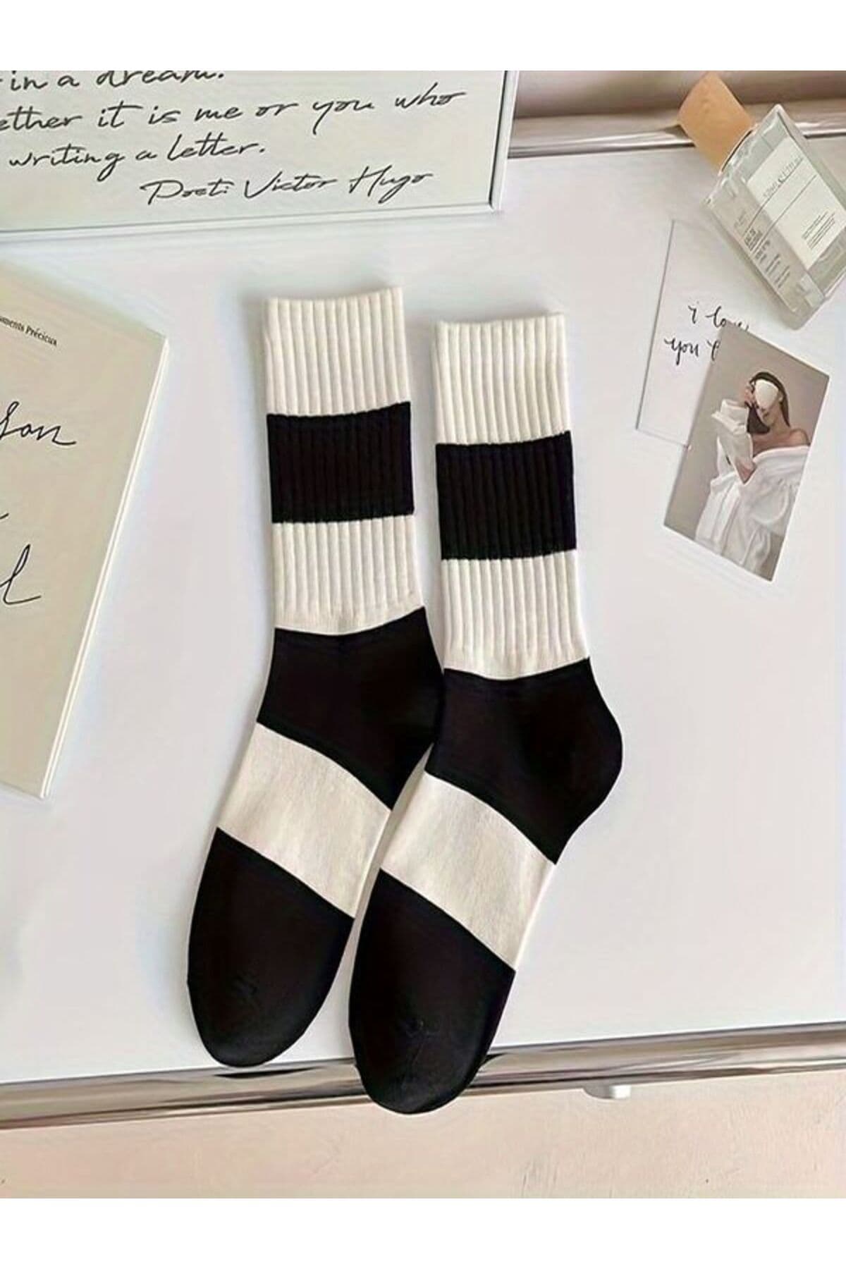 جوراب تنیس یونیسکس Sky Socks ست 5 تایی طرح راهراه سیاهوسفید جوراب تنیس یونیسکس Sky Socks ست 5 تایی طرح راهراه سیاهوسفید