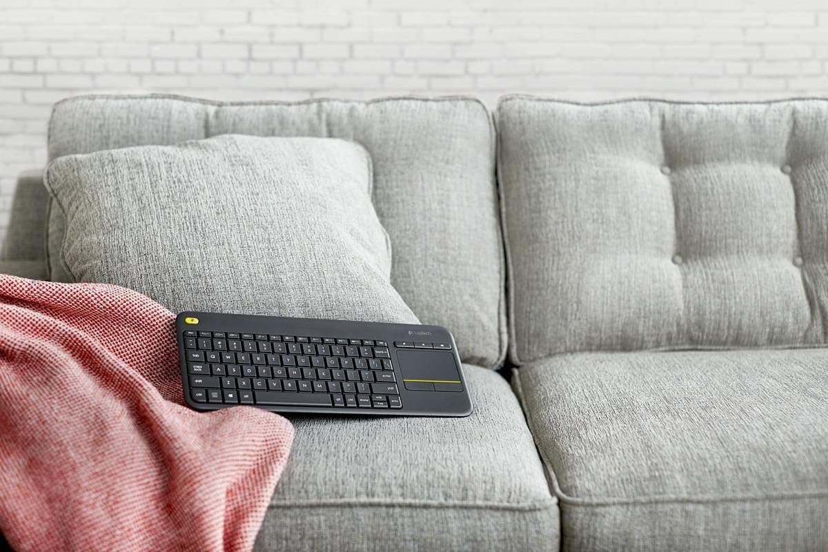 کیبورد بیسیم Logitech مدل K400 Plus با چیدمان QWERTY ترکی مشکی کیبورد بیسیم Logitech مدل K400 Plus با چیدمان QWERTY ترکی مشکی