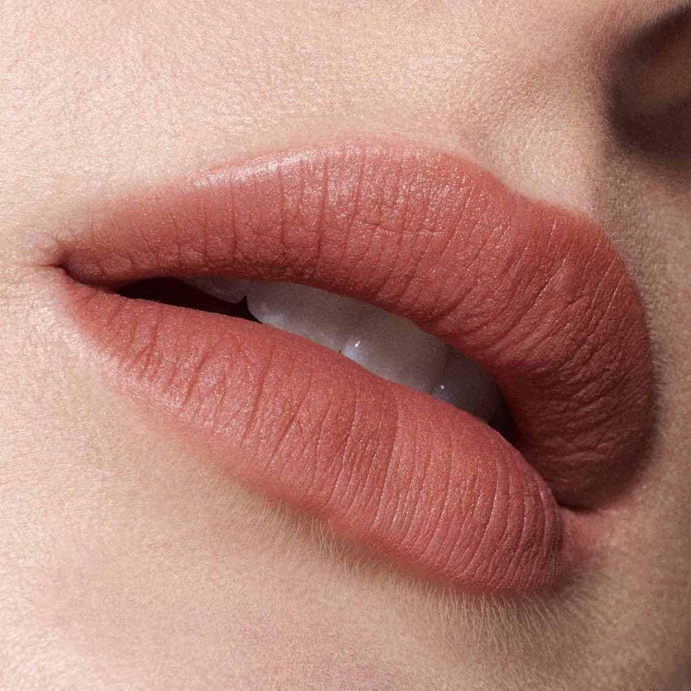 رژ لب مایع MAC Powder Kiss مدل 951 Habit هلویی نود 5 ml رژ لب مایع MAC Powder Kiss مدل 951 Habit هلویی نود 5 ml