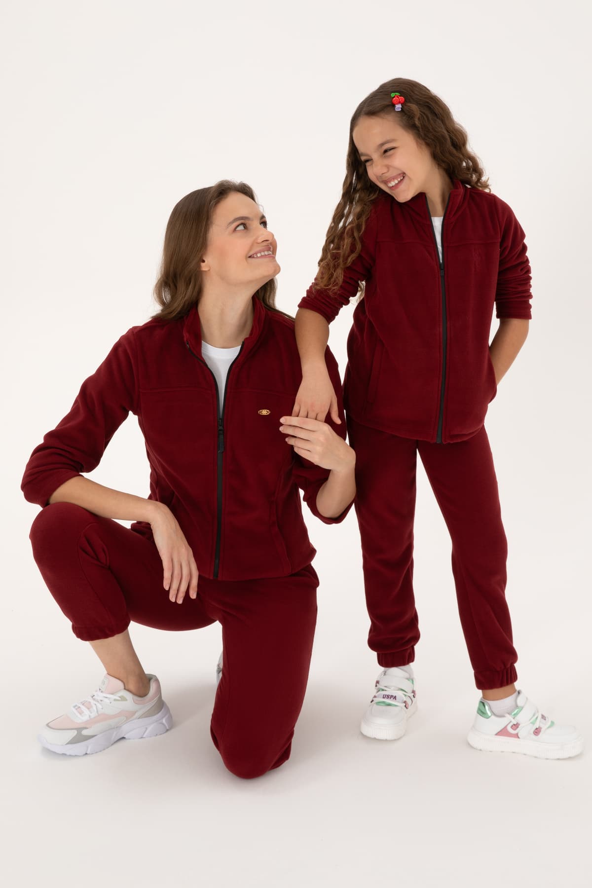 سوئیشرت زنانه U.S. Polo Assn. پلار بوردو زیپدار یقه ایستاده مدل 50316729-VR014 سوئیشرت زنانه U.S. Polo Assn. پلار بوردو زیپدار یقه ایستاده مدل 50316729-VR014