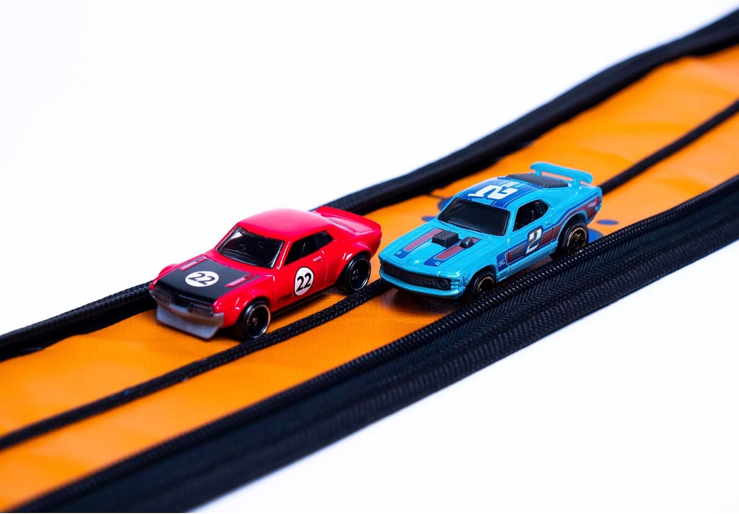 کیف چرخدار نگهداری 100 خودرو Neat-Oh Hot Wheels ZipBin بدون خودرو کیف چرخدار نگهداری 100 خودرو Neat-Oh Hot Wheels ZipBin بدون خودرو