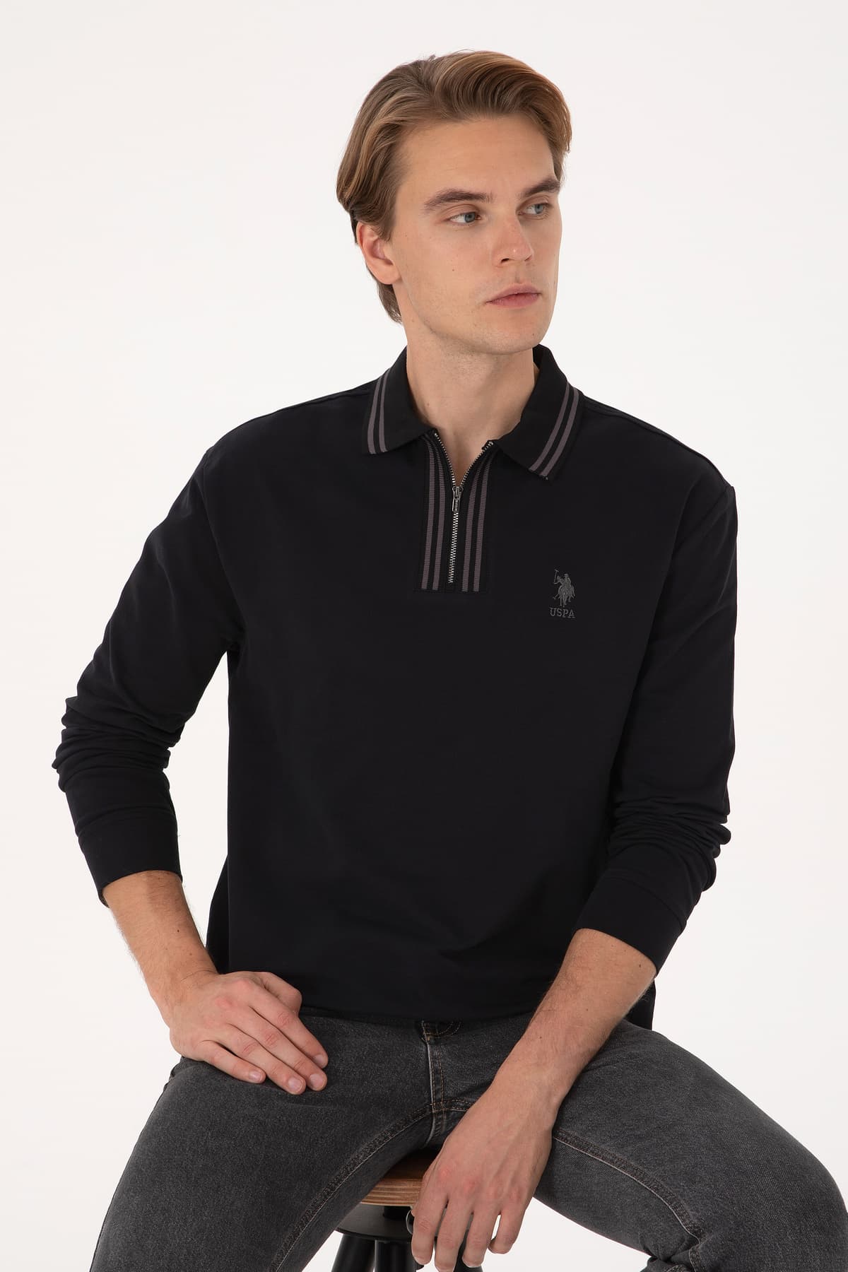 سویشرت مردانه U.S. Polo Assn. کامفورت فیت نیم زیپ مشکی مدل 50308927-VR046 سویشرت مردانه U.S. Polo Assn. کامفورت فیت نیم زیپ مشکی مدل 50308927-VR046