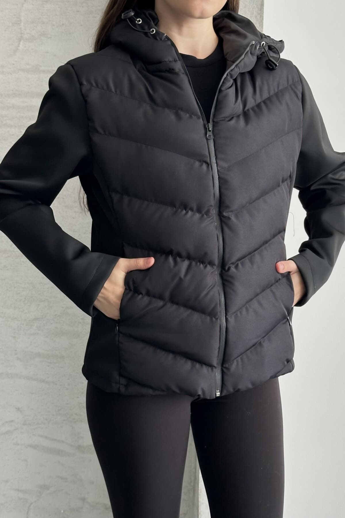 کاپشن زنانه کلاهدار مشکی حرارتی moda armanc مدل ZR Range Rover Mom کاپشن زنانه کلاهدار مشکی حرارتی moda armanc مدل ZR Range Rover Mom