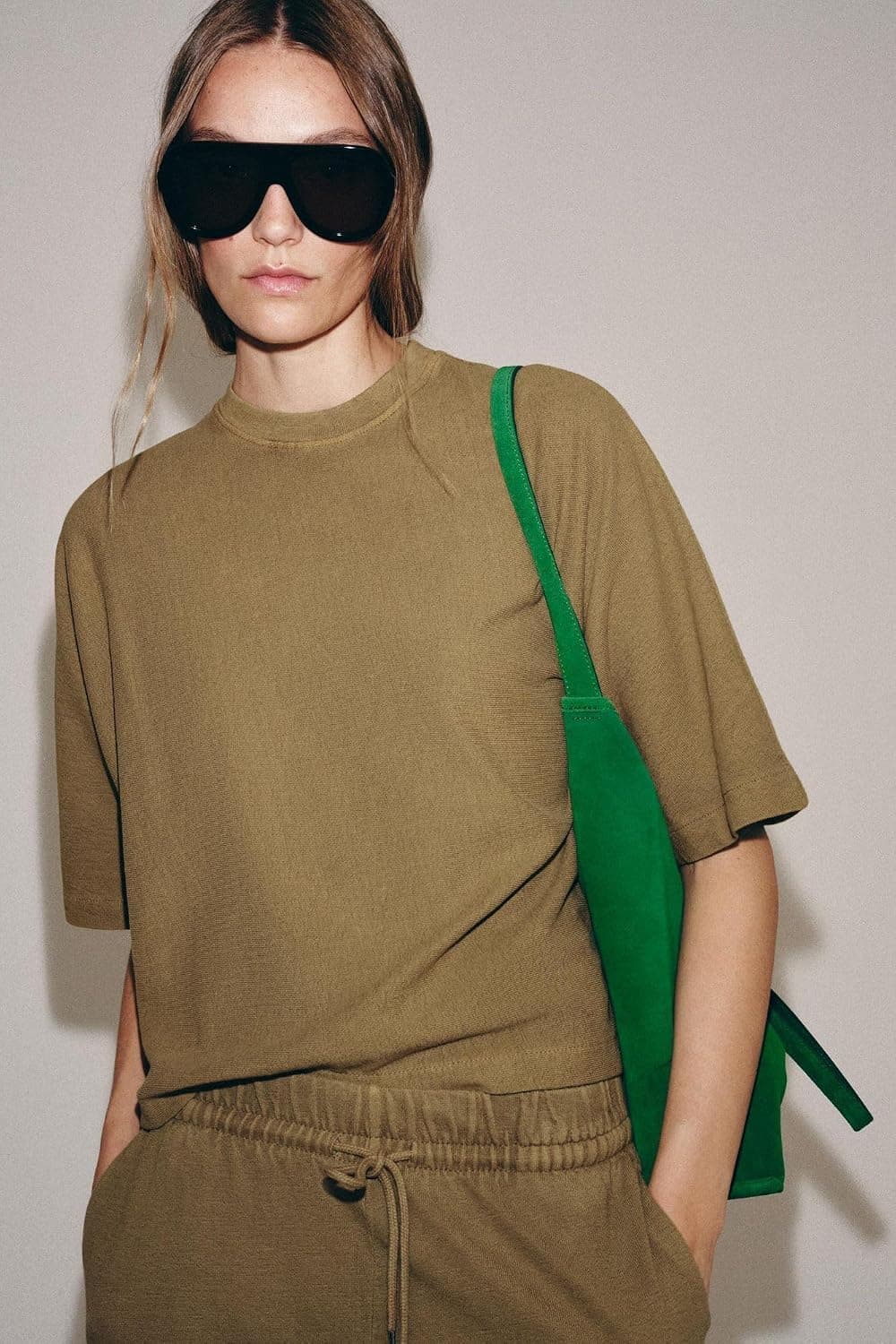 کیف توت زنانه Zara جیر سبز سایز استاندارد کیف توت زنانه Zara جیر سبز سایز استاندارد