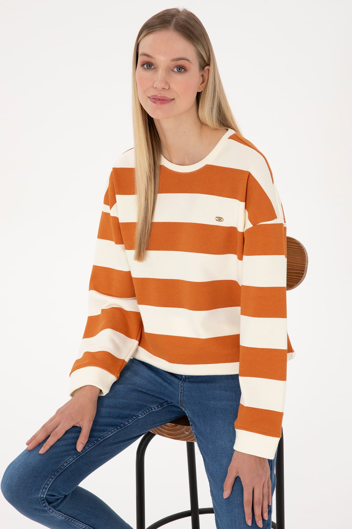 سوئیشرت زنانه U.S. Polo Assn. یقه گرد راهراه مسی مدل 50313563-VR182 سوئیشرت زنانه U.S. Polo Assn. یقه گرد راهراه مسی مدل 50313563-VR182