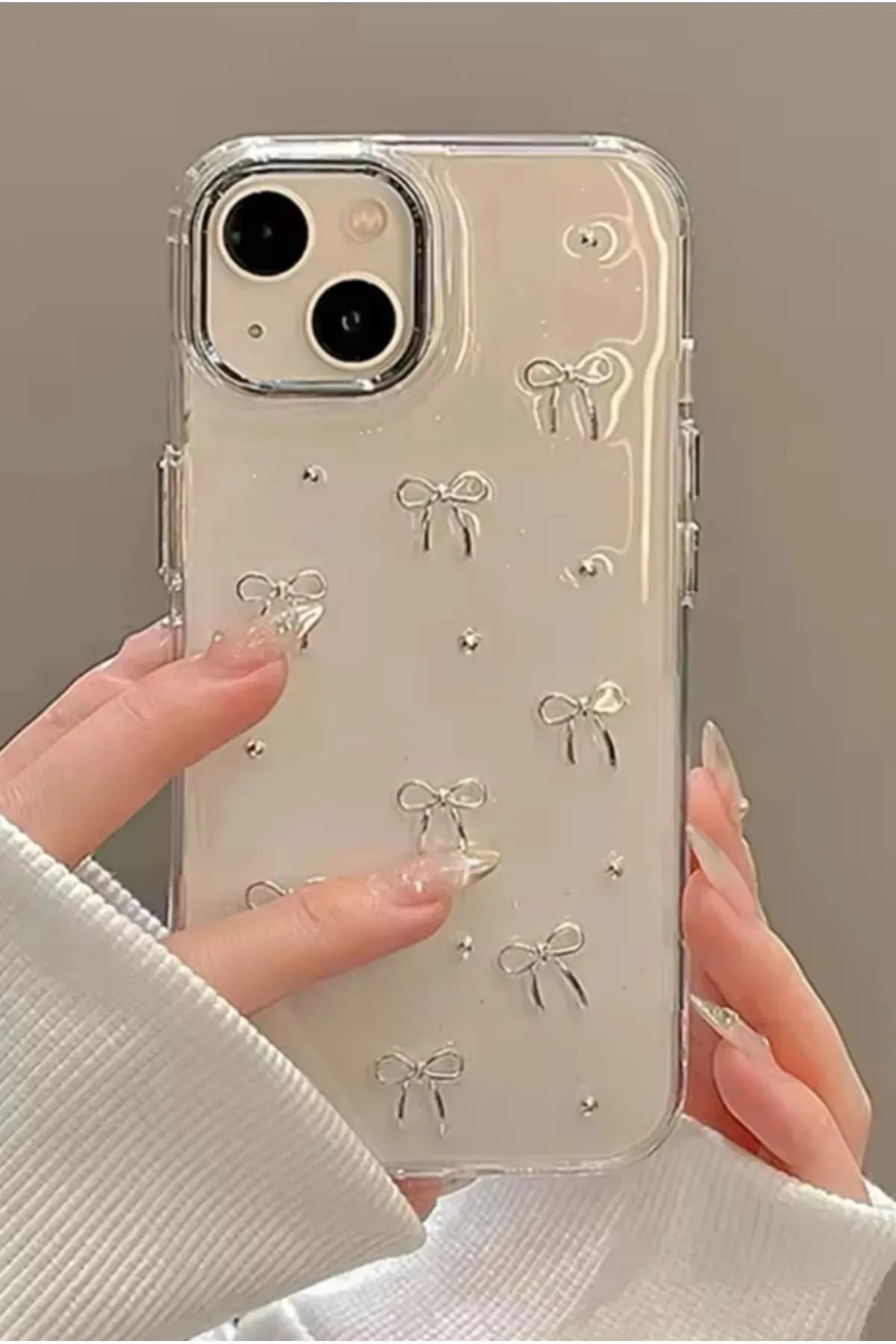 قاب گوشی Fibaks طرح فیونک شفاف نقرهای برجستگی دوربین مدل iPhone 13/14/15 قاب گوشی Fibaks طرح فیونک شفاف نقرهای برجستگی دوربین مدل iPhone 13/14/15