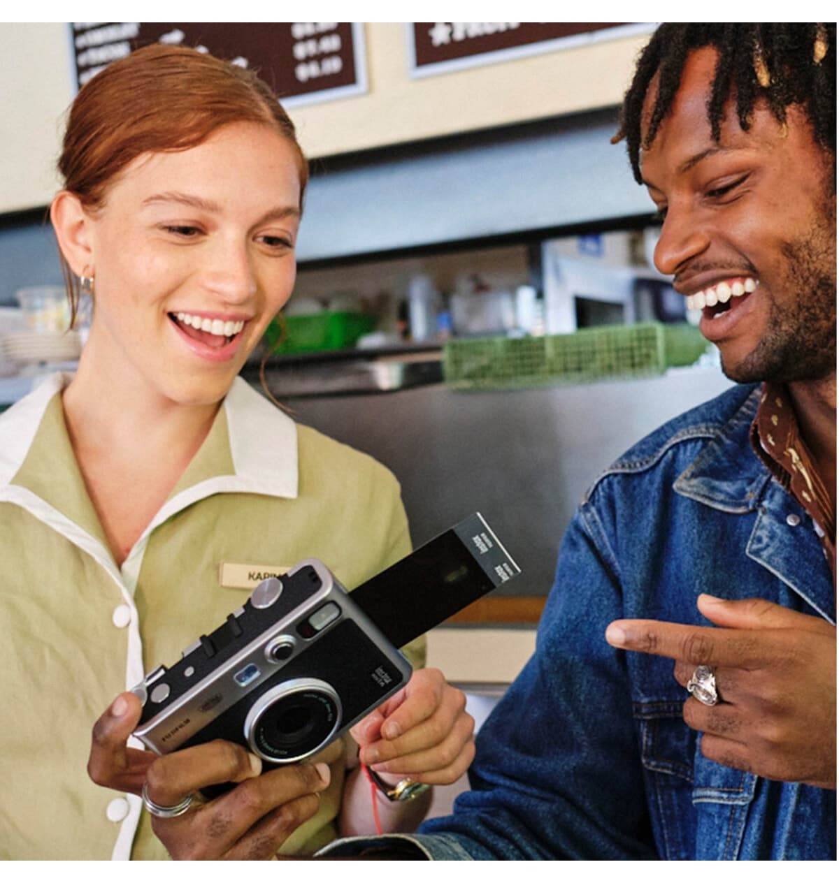 دوربین عکاسی فوری Fujifilm مدل Instax Mini Evo مشکی دوربین عکاسی فوری Fujifilm مدل Instax Mini Evo مشکی