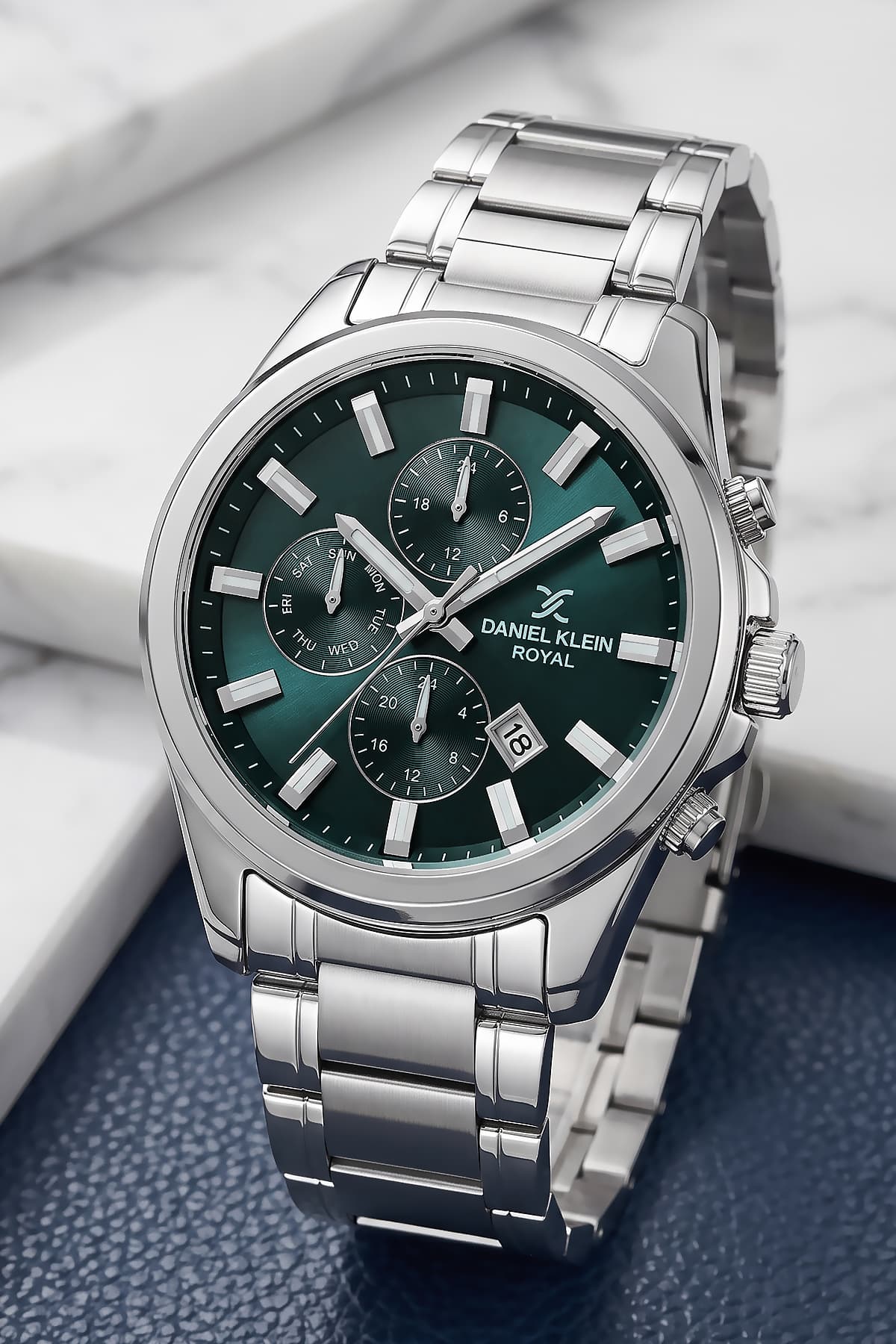 ساعت مردانه Daniel Klein ضد آب 3 ATM بند فولادی نقرهای مدل Elg356 ساعت مردانه Daniel Klein ضد آب 3 ATM بند فولادی نقرهای مدل Elg356