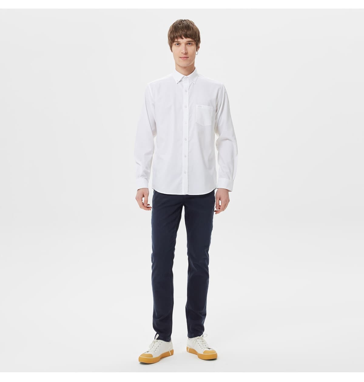 پیراهن مردانه Lacoste فیت معمولی یقه دکمهدار سفید پیراهن مردانه Lacoste فیت معمولی یقه دکمهدار سفید