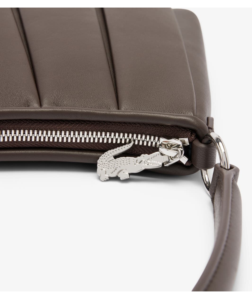 کیف دوشی زنانه Lacoste چرمی قهوهای تیره Medium مدل Lenglen کیف دوشی زنانه Lacoste چرمی قهوهای تیره Medium مدل Lenglen