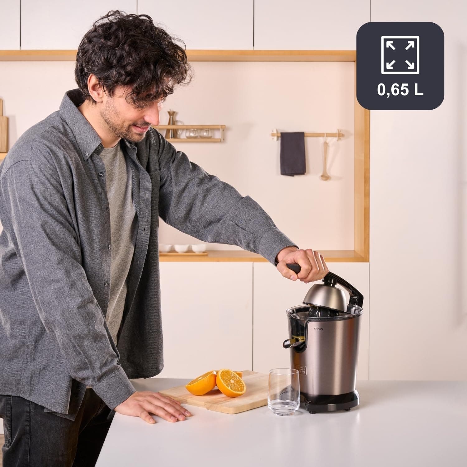 آبمرکباتگیری برقی BLACK+DECKER اهرمی 350 وات مدل BXCJ350E آبمرکباتگیری برقی BLACK+DECKER اهرمی 350 وات مدل BXCJ350E