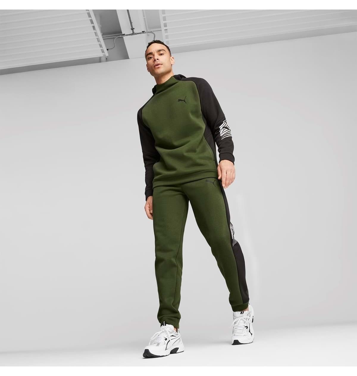 کفش ورزشی زنانه Puma سفید Milenio Tech مدل 402623-01 کفش ورزشی زنانه Puma سفید Milenio Tech مدل 402623-01