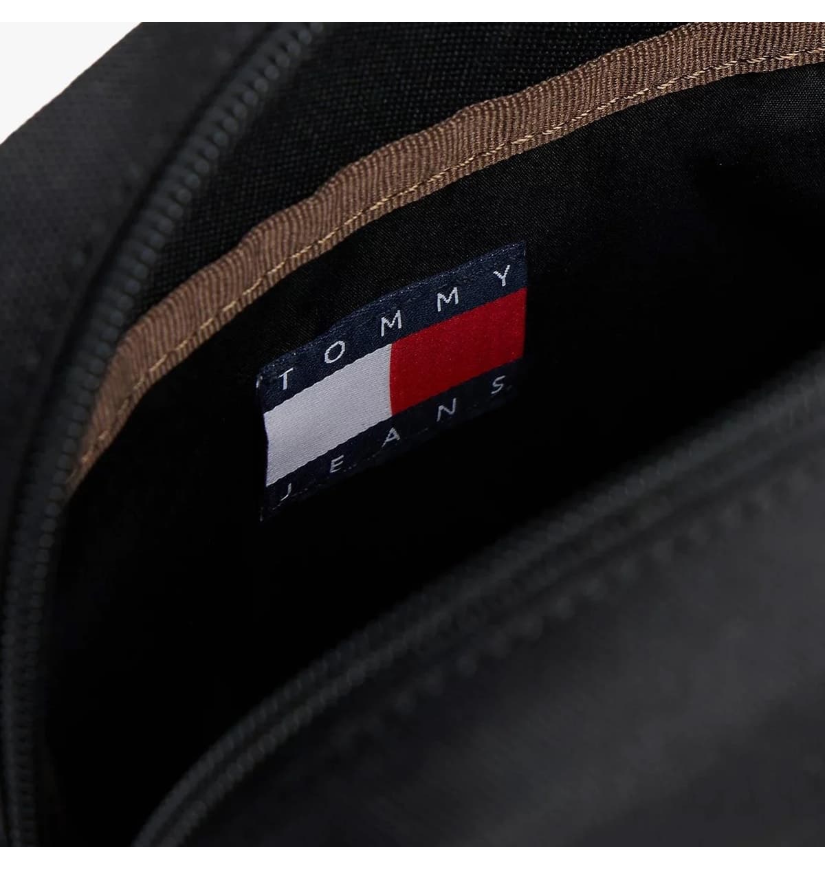 کیف کراسبدی مردانه Tommy Hilfiger Essential Daily مشکی کیف کراسبدی مردانه Tommy Hilfiger Essential Daily مشکی