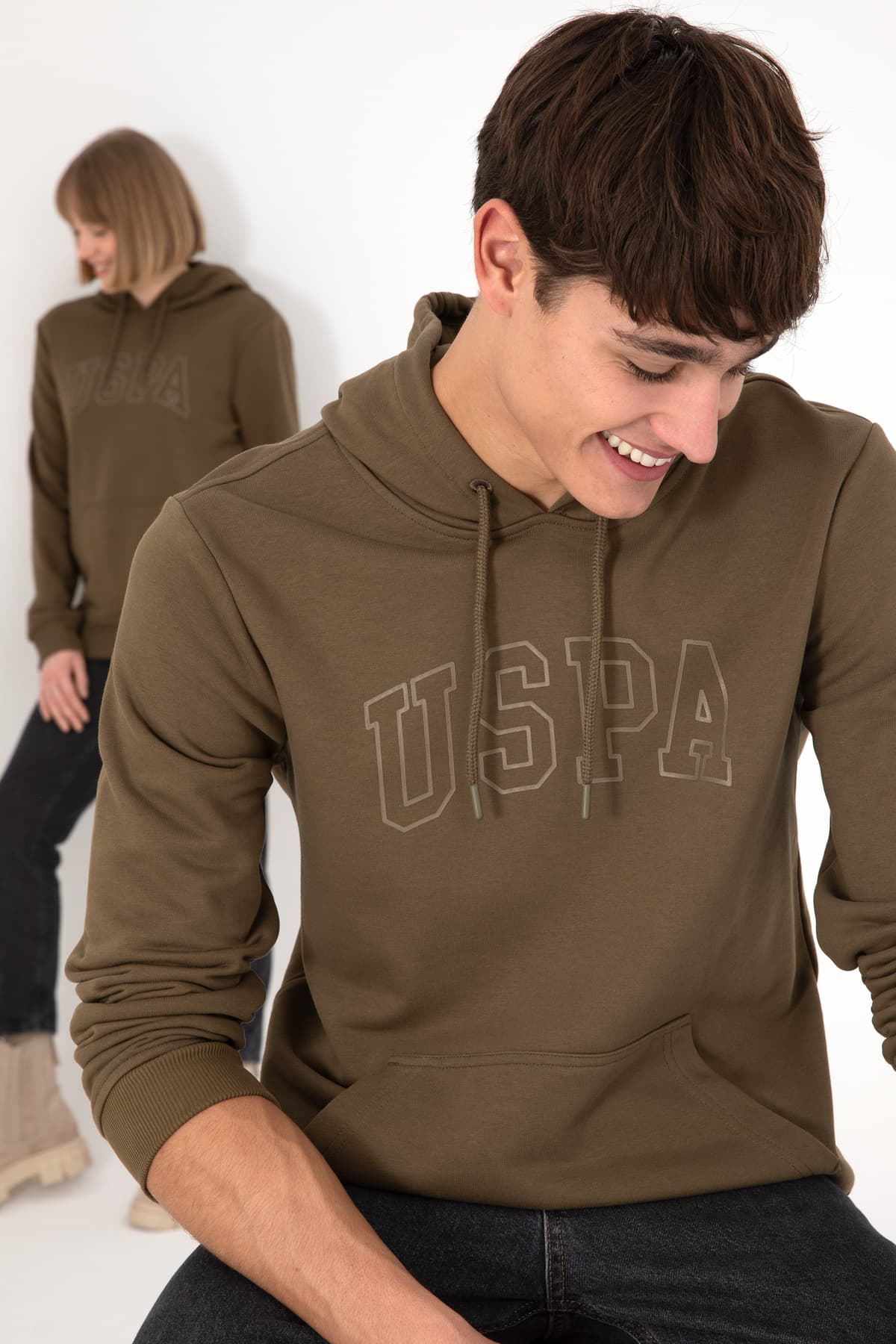 سویشرت مردانه U.S. Polo Assn. کلاهدار فیت معمولی خاکی مدل 50295175-VR027 سویشرت مردانه U.S. Polo Assn. کلاهدار فیت معمولی خاکی مدل 50295175-VR027