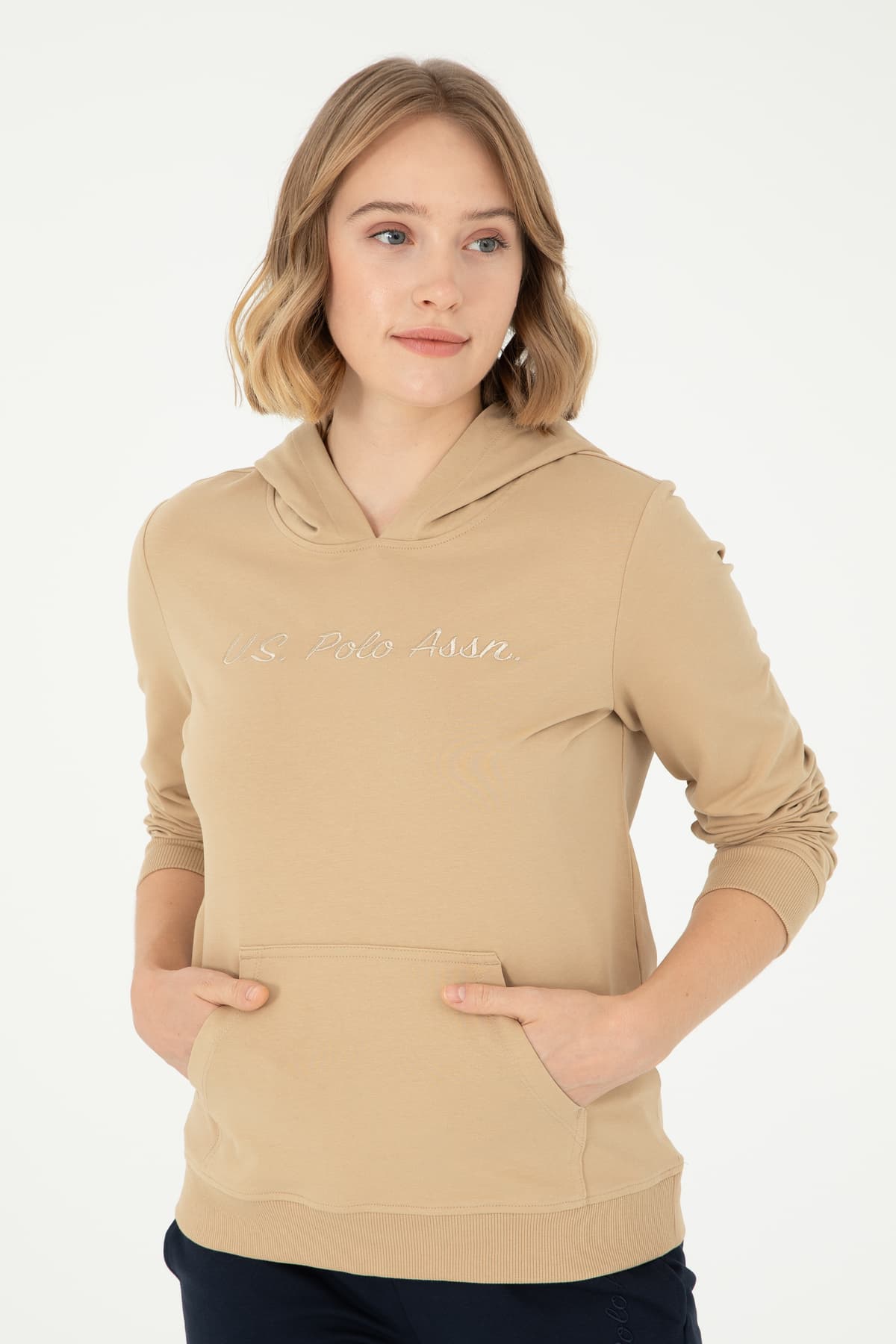 سویشرت زنانه U.S. Polo Assn. کلاهدار شنی مدل 50296947-VR085 سویشرت زنانه U.S. Polo Assn. کلاهدار شنی مدل 50296947-VR085