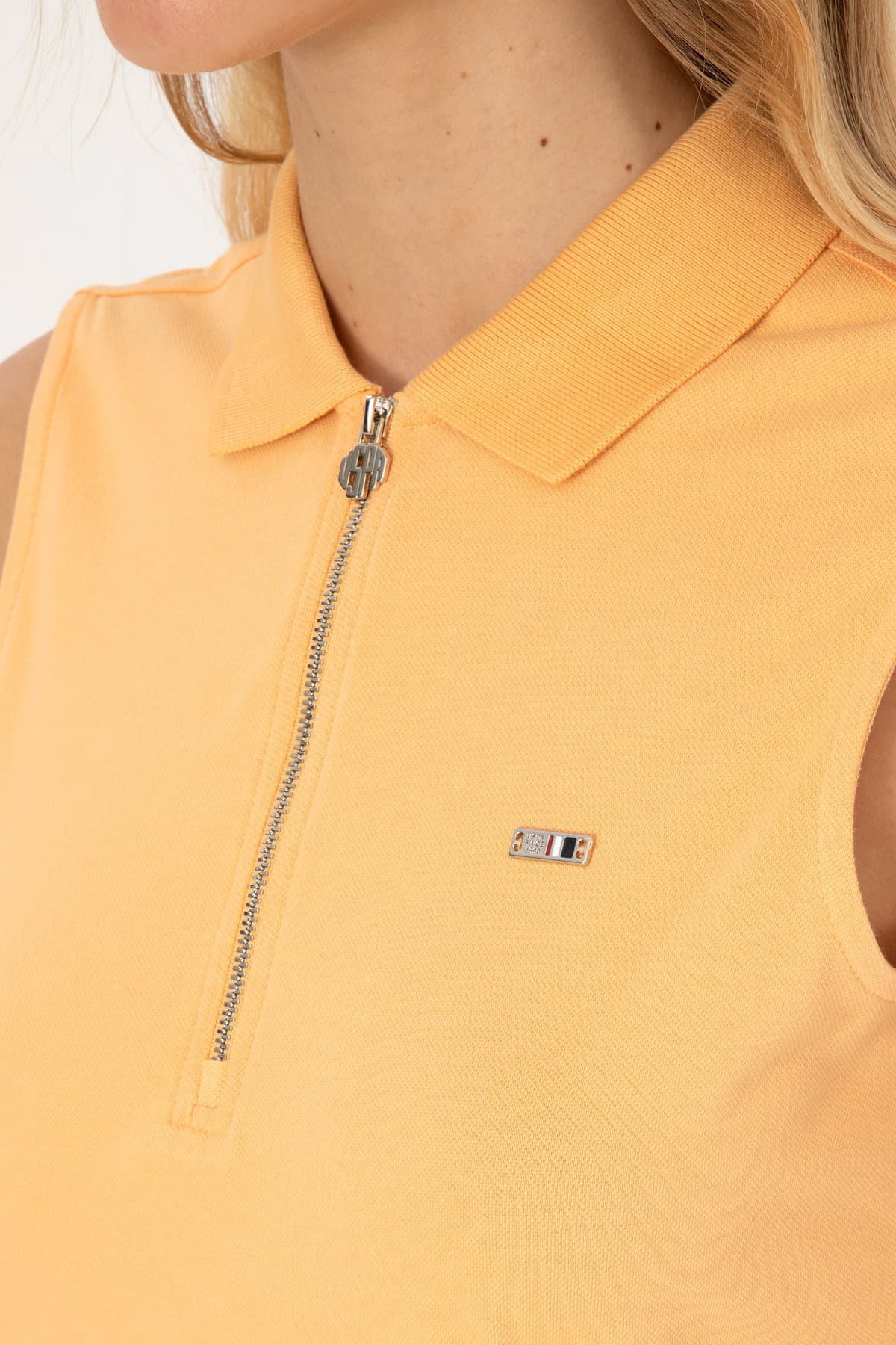 تیشرت زنانه U.S. Polo Assn. یقه پولو نیمزیپ نارنجی مدل 50324852-VR202 تیشرت زنانه U.S. Polo Assn. یقه پولو نیمزیپ نارنجی مدل 50324852-VR202