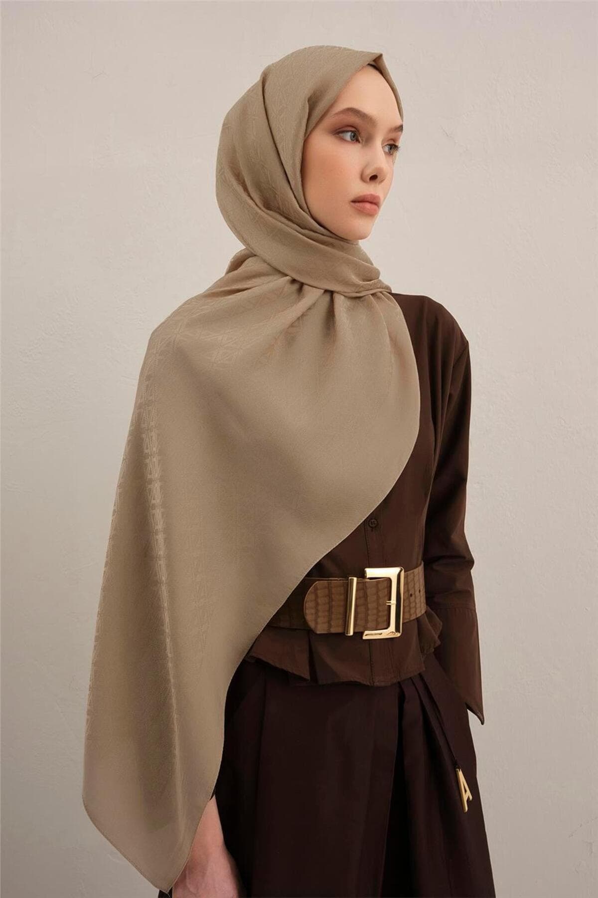 شال زنانه Armine لیوسل مثلثی مونوگرام مدل Naia 5 04 شال زنانه Armine لیوسل مثلثی مونوگرام مدل Naia 5 04