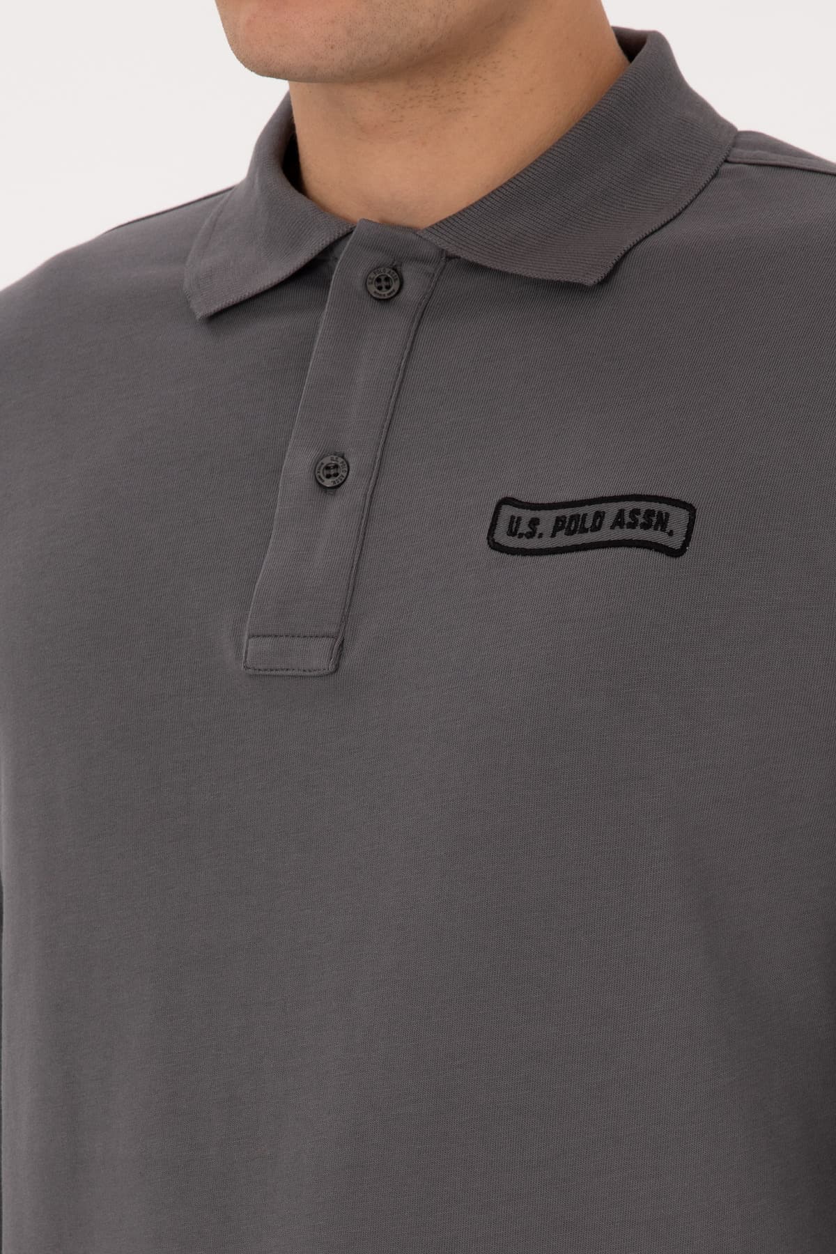 سویشرت مردانه U.S. Polo Assn. فیت معمولی یقه پولو خاکستری مدل 50315454-VR024 سویشرت مردانه U.S. Polo Assn. فیت معمولی یقه پولو خاکستری مدل 50315454-VR024