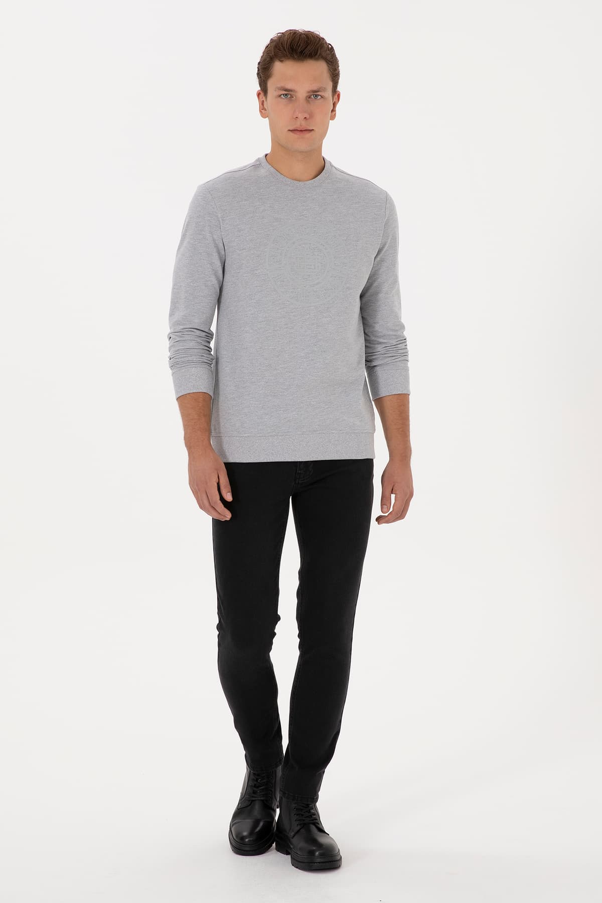 سوئیشرت مردانه U.S. Polo Assn. فیت معمولی یقه گرد خاکستری ملانژ نازک مدل 50324788-VR086 سوئیشرت مردانه U.S. Polo Assn. فیت معمولی یقه گرد خاکستری ملانژ نازک مدل 50324788-VR086